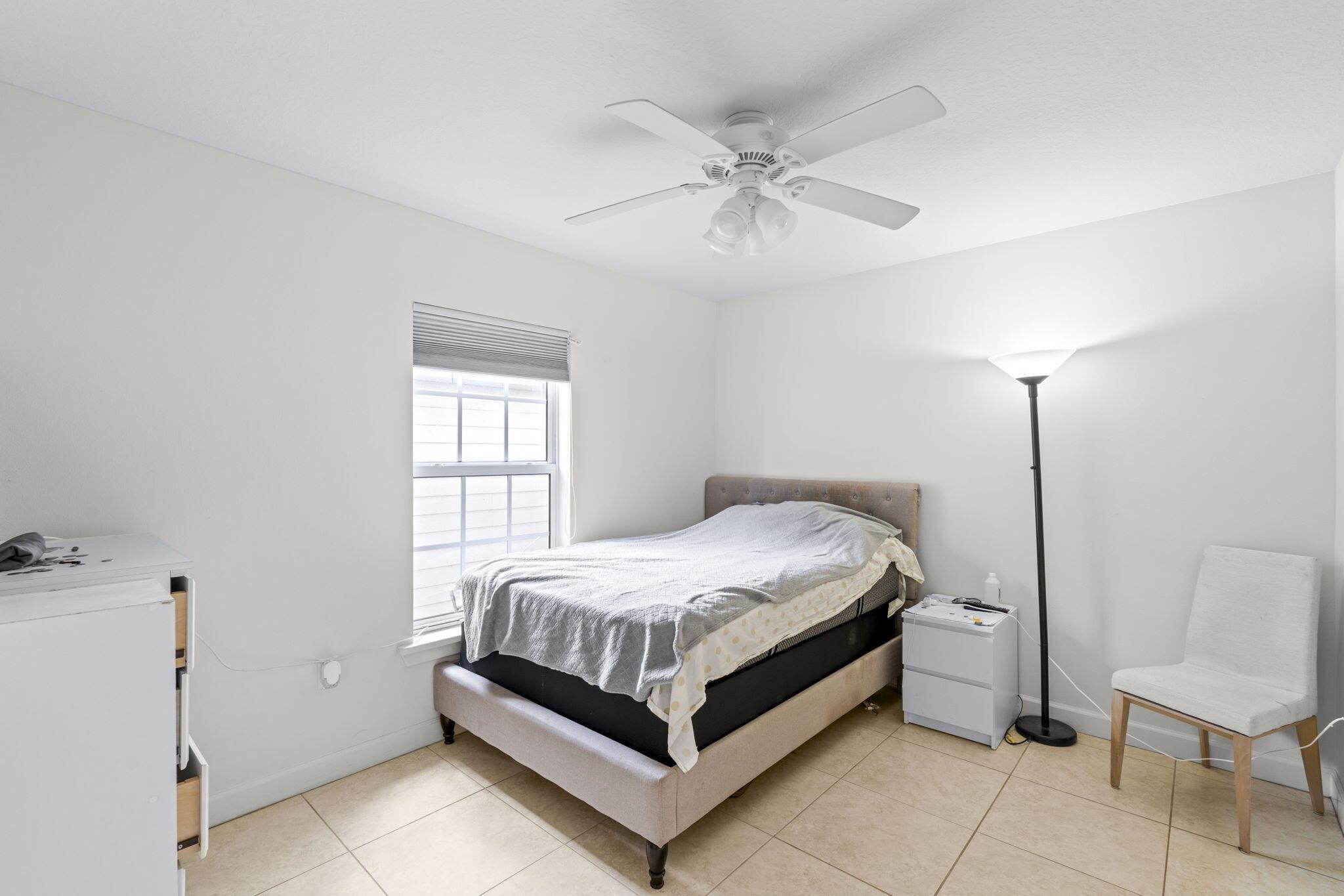 Palm Glade Ranches - South Shore Blvd. South of 50 - Residential