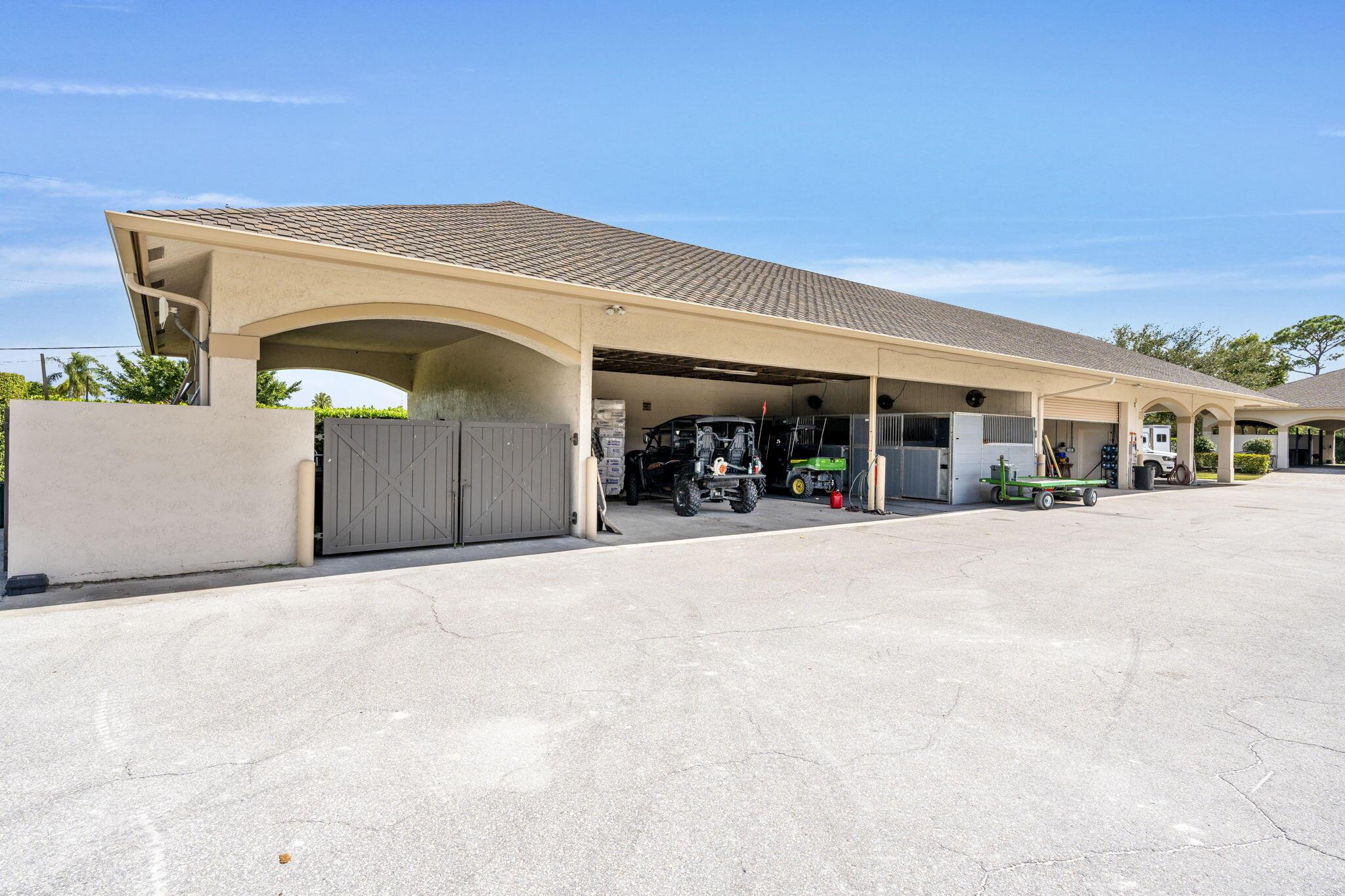 Palm Glade Ranches - South Shore Blvd. South of 50 - Residential