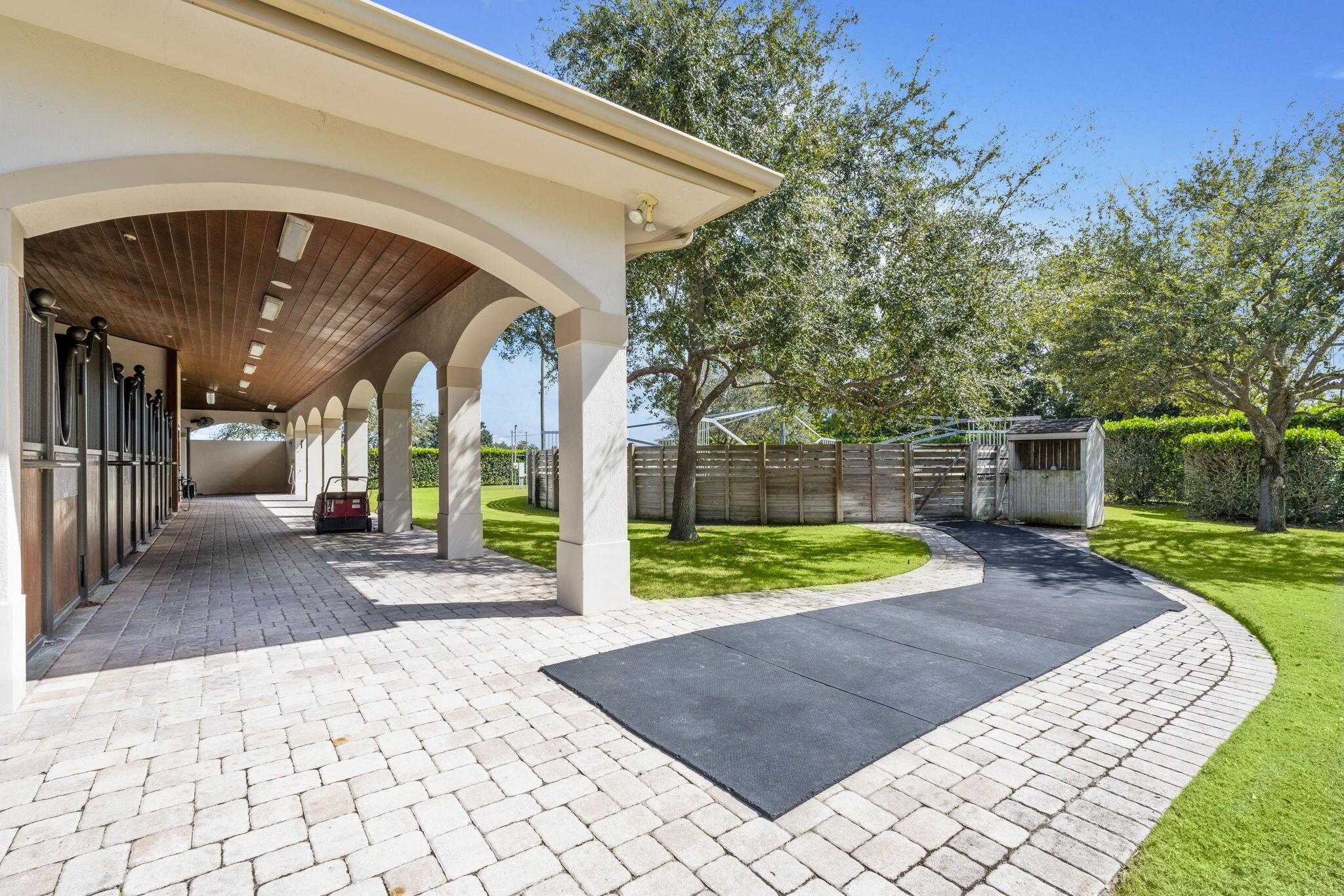 Palm Glade Ranches - South Shore Blvd. South of 50 - Residential