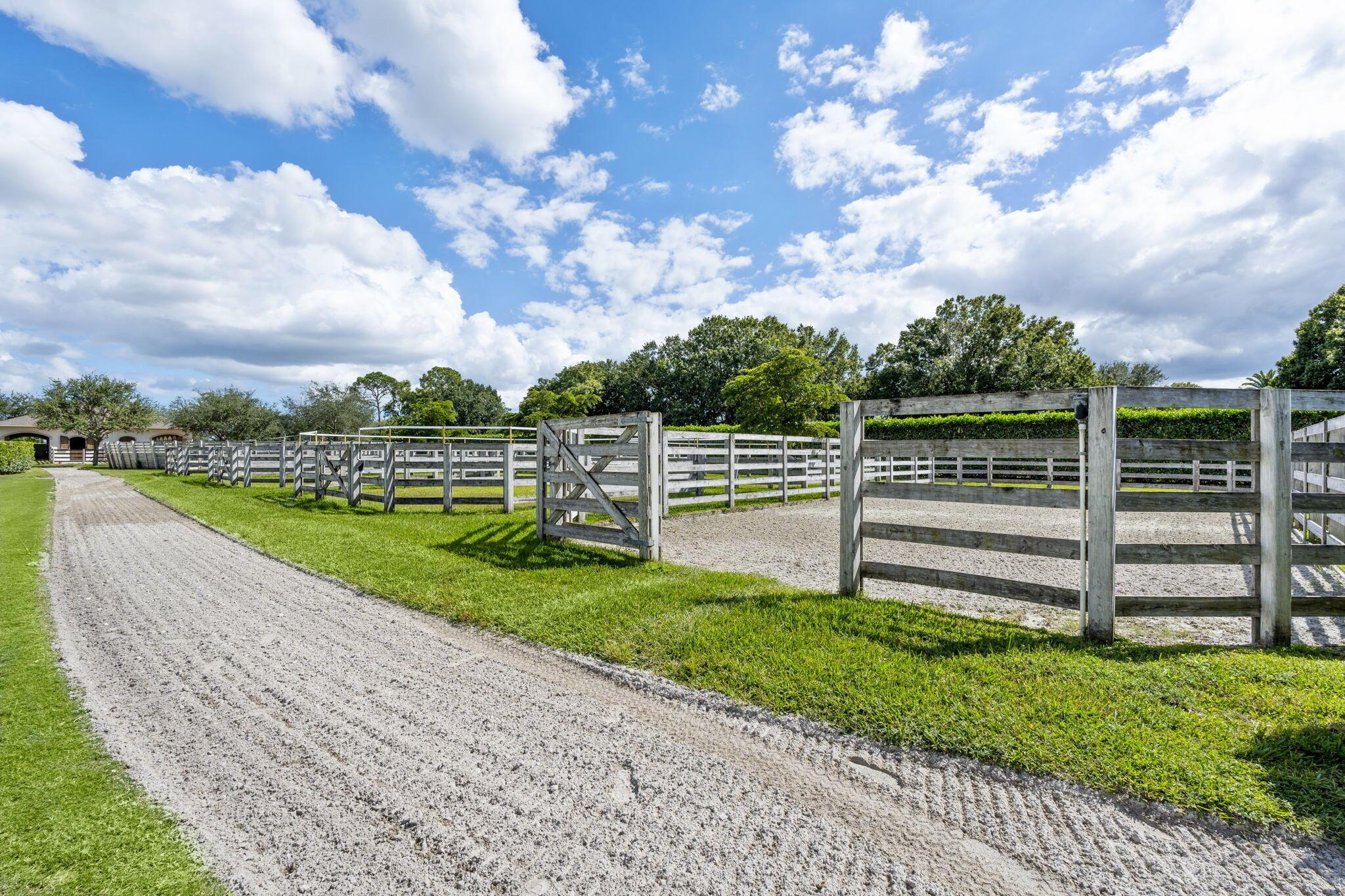 Palm Glade Ranches - South Shore Blvd. South of 50 - Residential