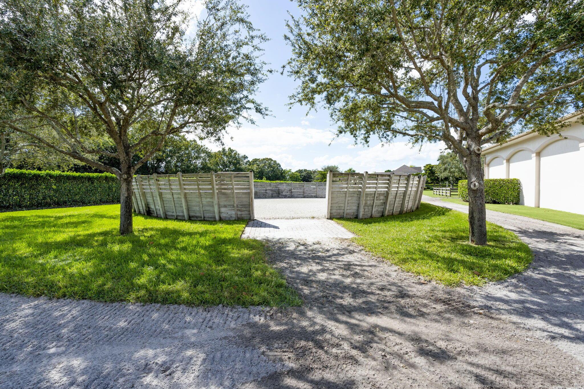Palm Glade Ranches - South Shore Blvd. South of 50 - Residential
