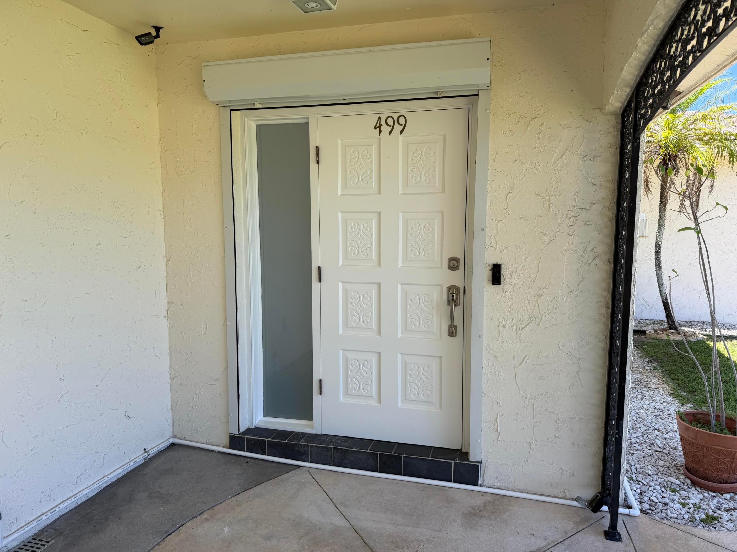 PARADISE PALMS - Residential Lease