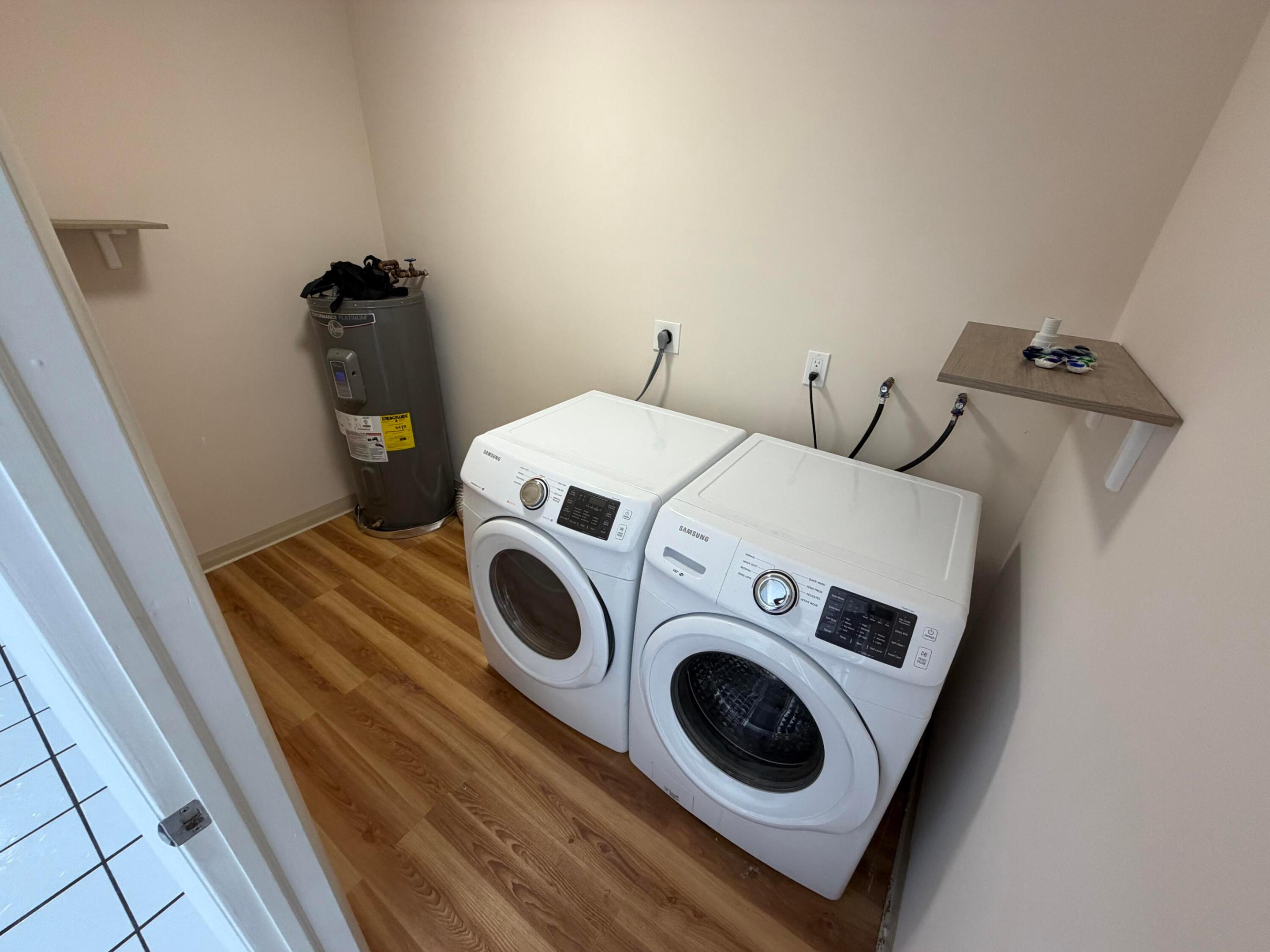 PARADISE PALMS - Residential Lease