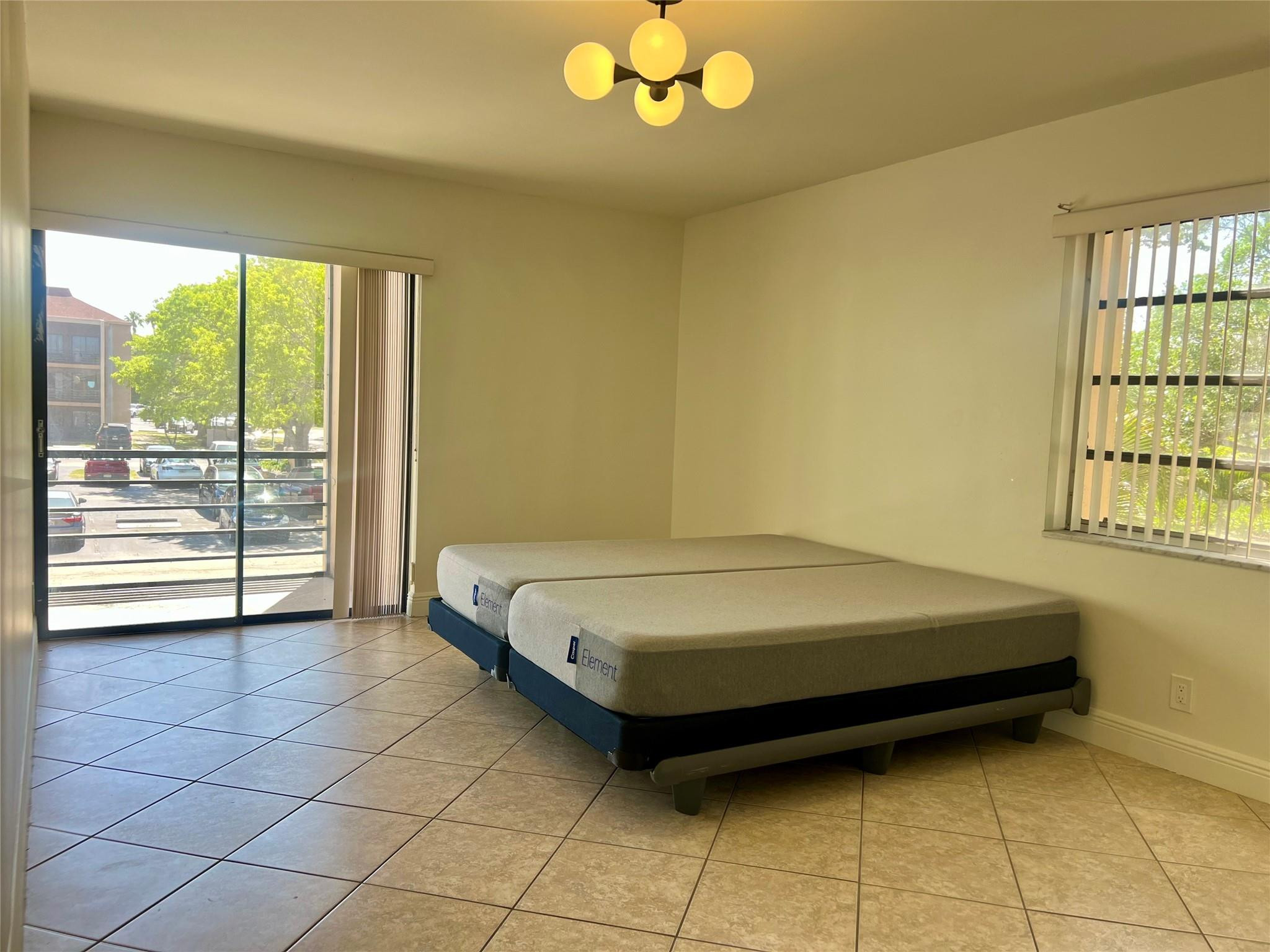EMERALD HILLS C C APTS CONDO - Residential Lease