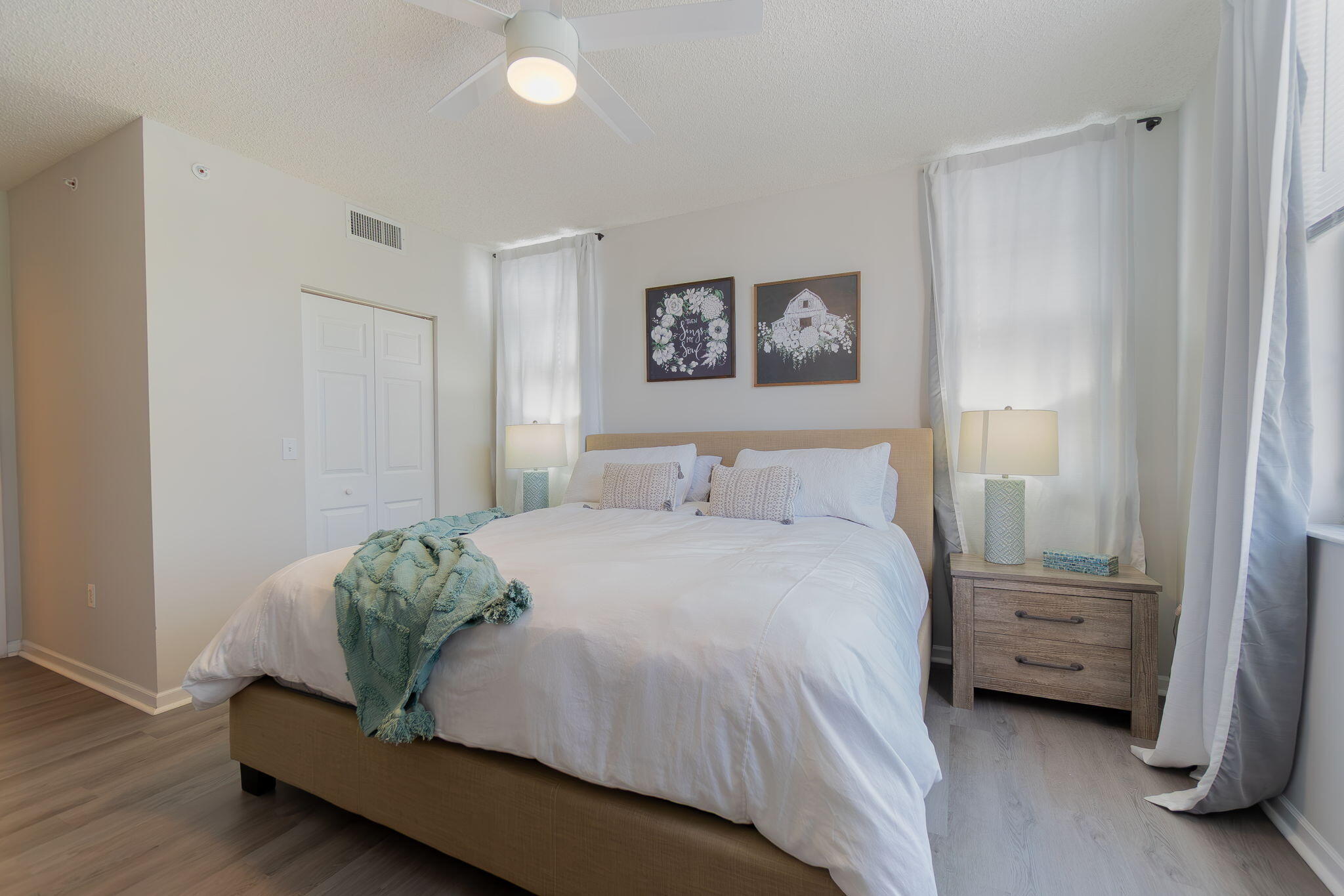 ST ANDREWS AT POLO CLUB CONDO - Residential Lease