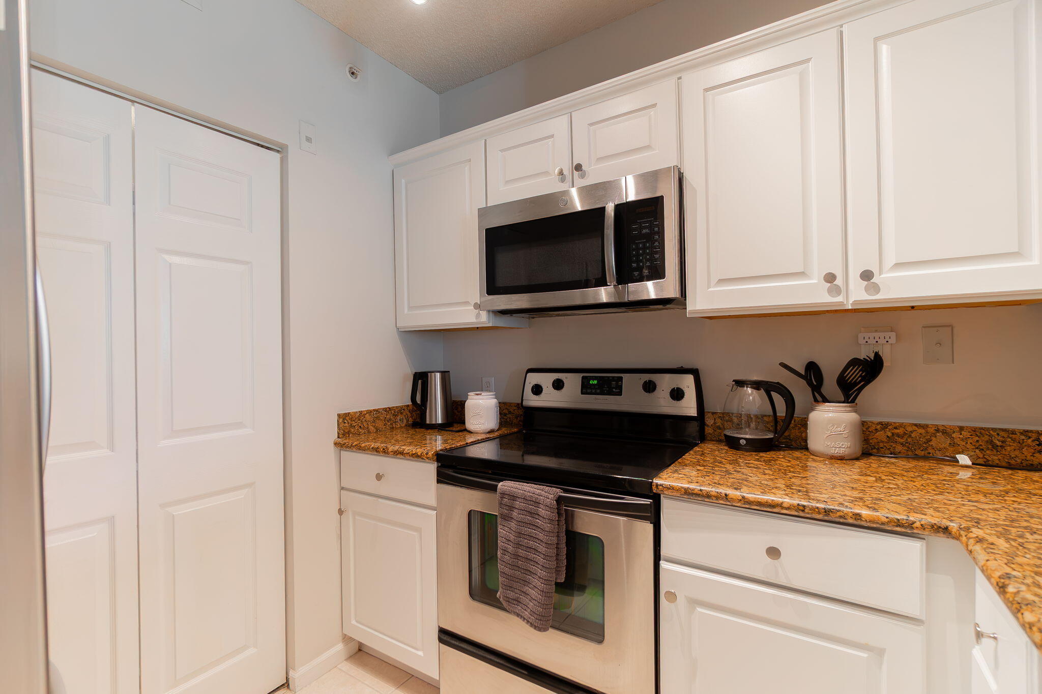 ST ANDREWS AT POLO CLUB CONDO - Residential Lease