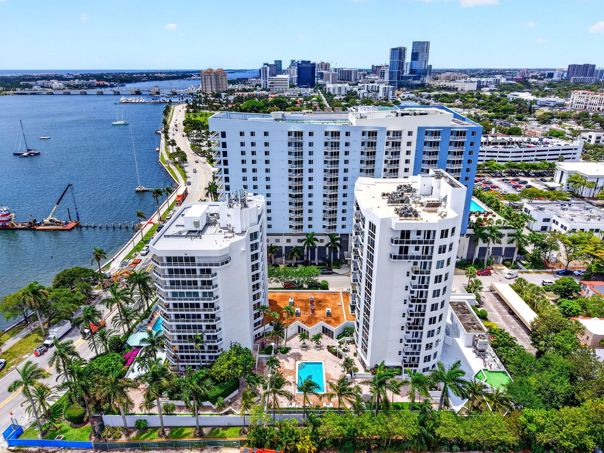 Welcome to this stylishly designed Flagler Dr. open airy one bedroom loft. The unit features 10' ceilings, floor to ceiling impact glass balcony sliders, sleek kitchen with stainless appliances, and washer/dryer. Villa Lofts is a highly desirable 12 story Bldg. comprised of 38 units. 4 units share a private vestibule of this 3rd floor unit. The Lofts is a full service building with 24hr doormen. Featuring two swimming pools, sauna, spa, outdoor grilling, fitness room, secret gardens, landscaped dog walking area, library and much more. All assessments paid. Building newly painted and updated. You are steps away from premier dining, shopping, cultural, and outdoor recreation. PBI Airport 10min away.