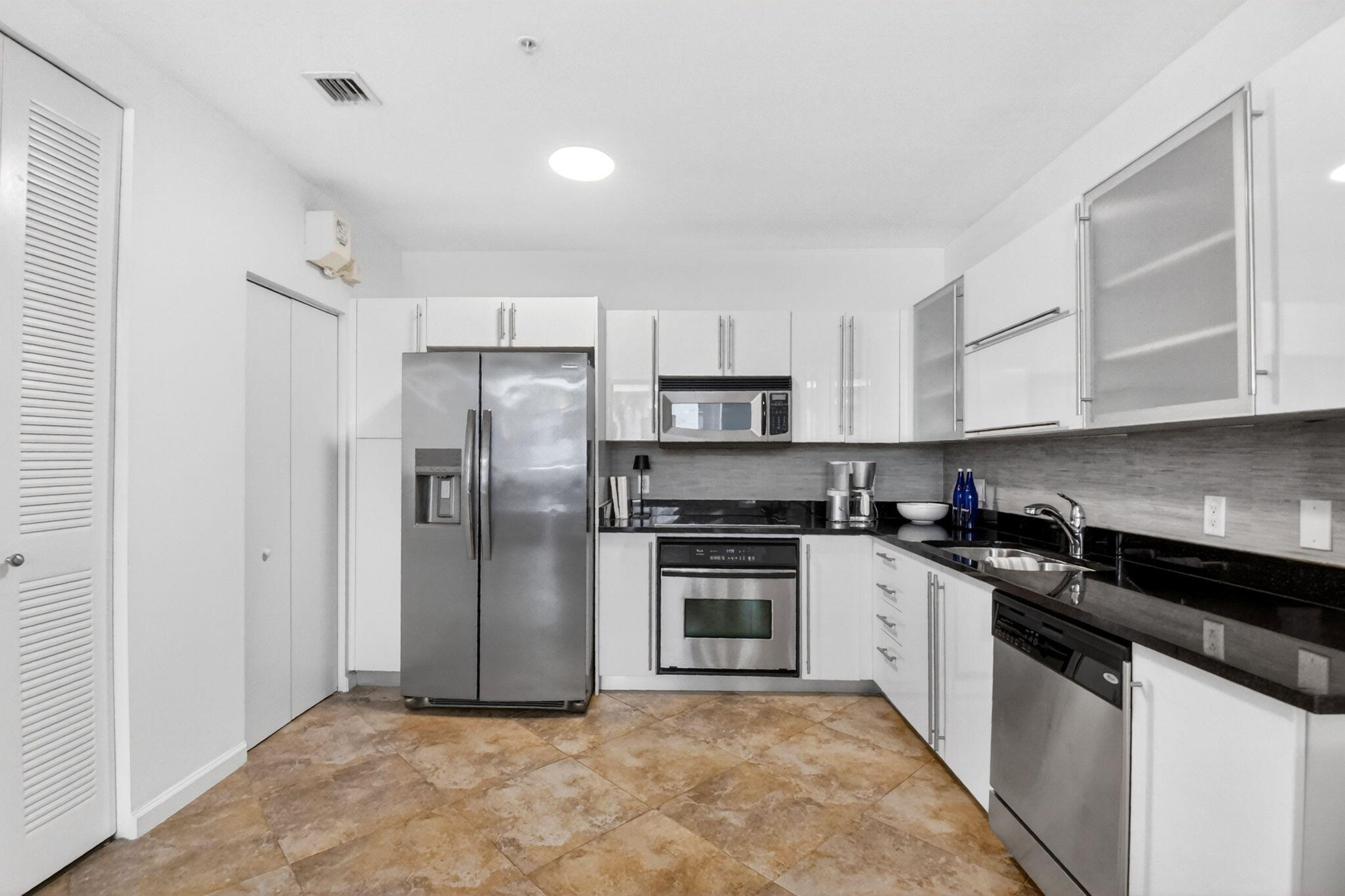 VILLA LOFTS CONDO - Residential