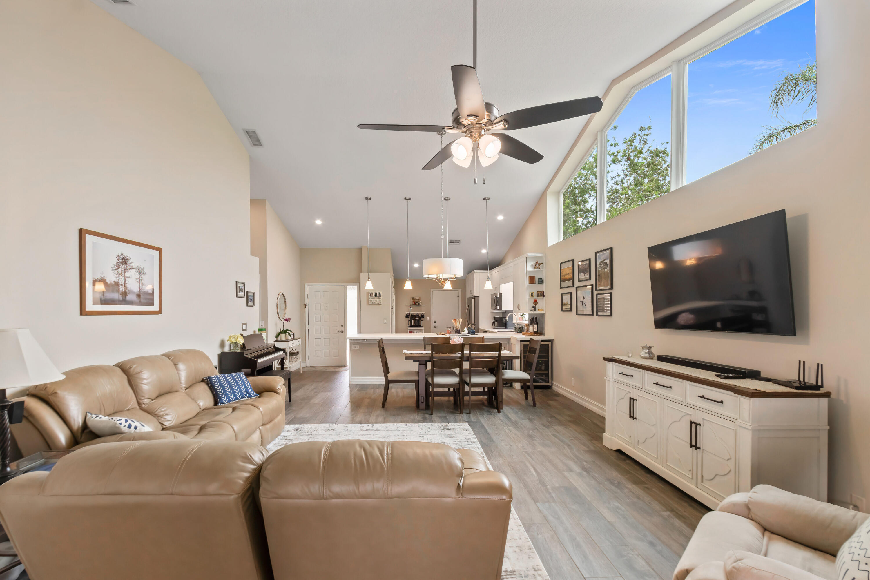 PGA RESORT COMMUNITY OF HEATHER RUN - Residential Lease