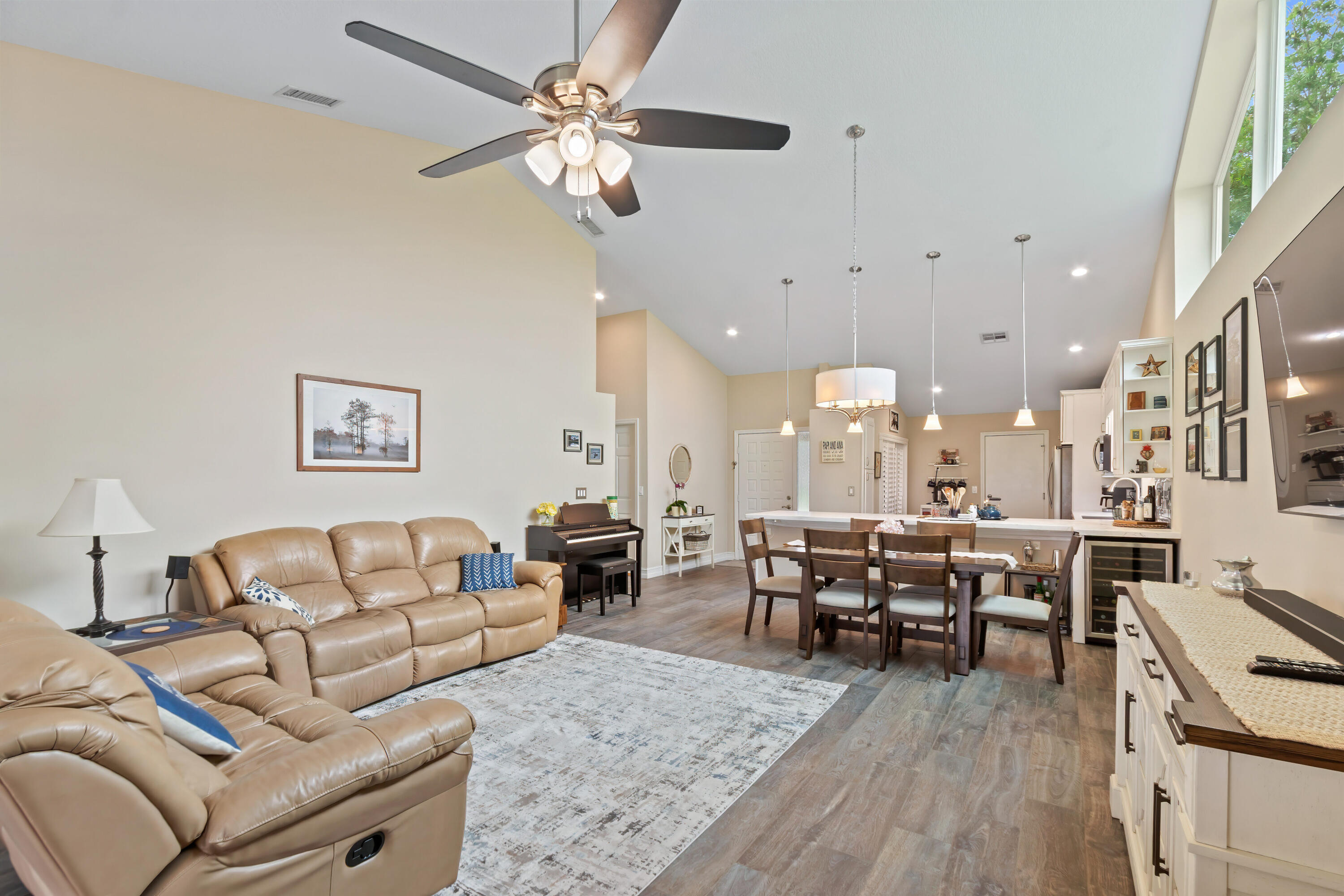 PGA RESORT COMMUNITY OF HEATHER RUN - Residential Lease