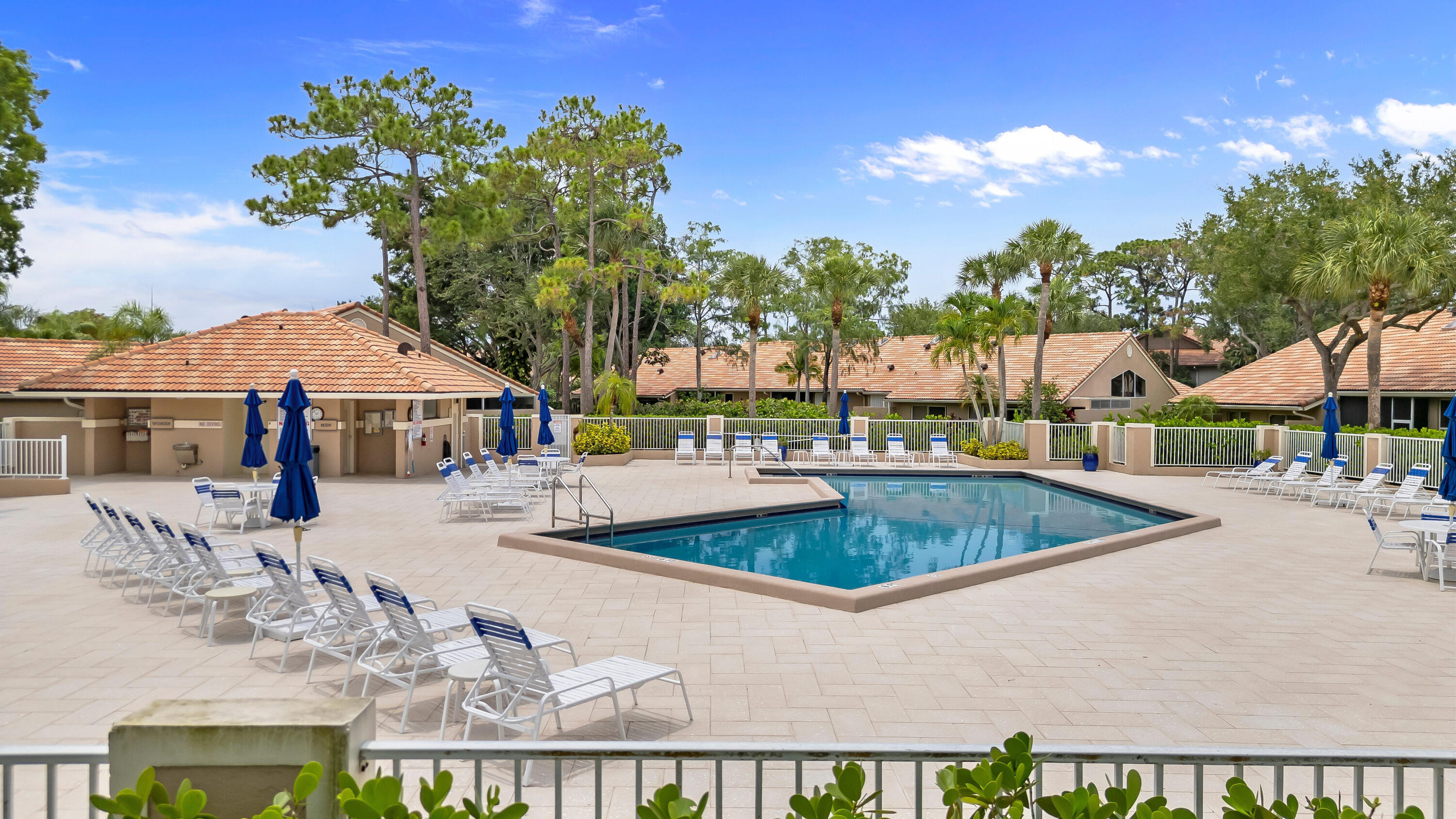 PGA RESORT COMMUNITY OF HEATHER RUN - Residential Lease