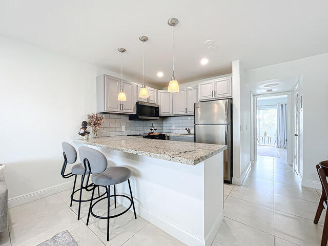 CHATHAM CONDOS - Residential