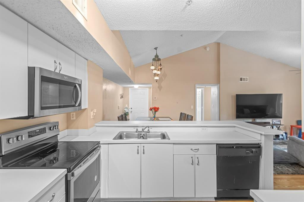 RIVIERA PALMS CONDO - Residential