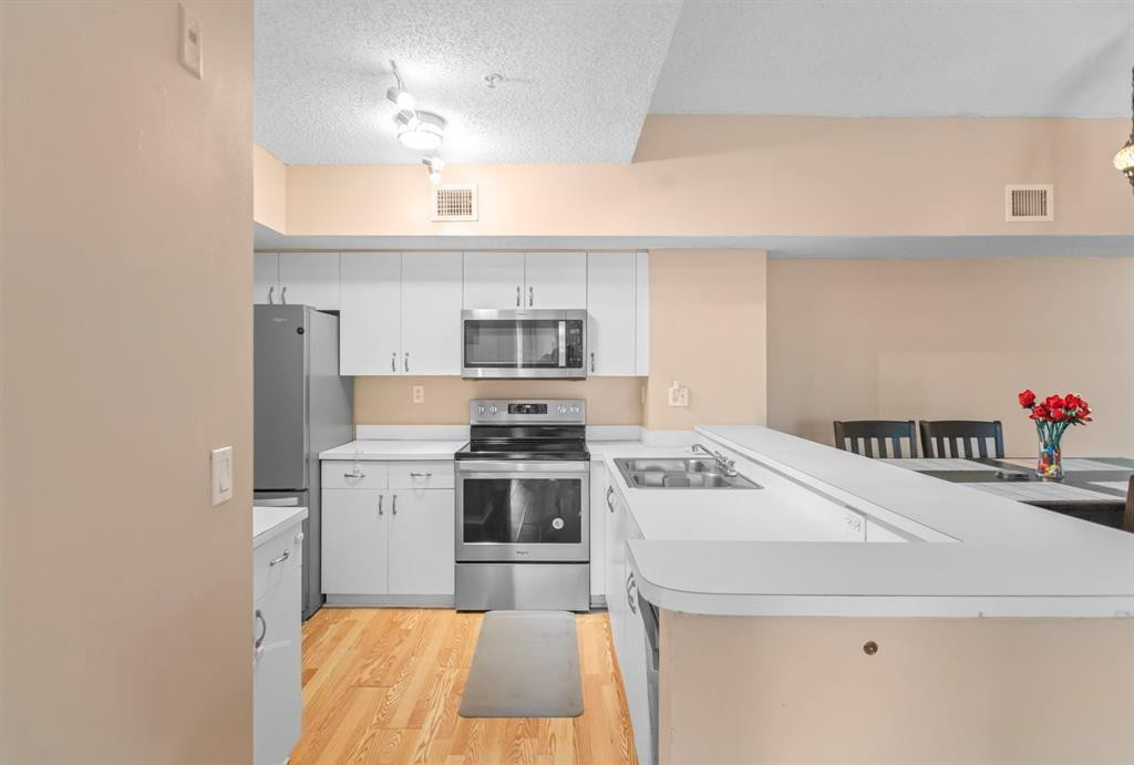 RIVIERA PALMS CONDO - Residential