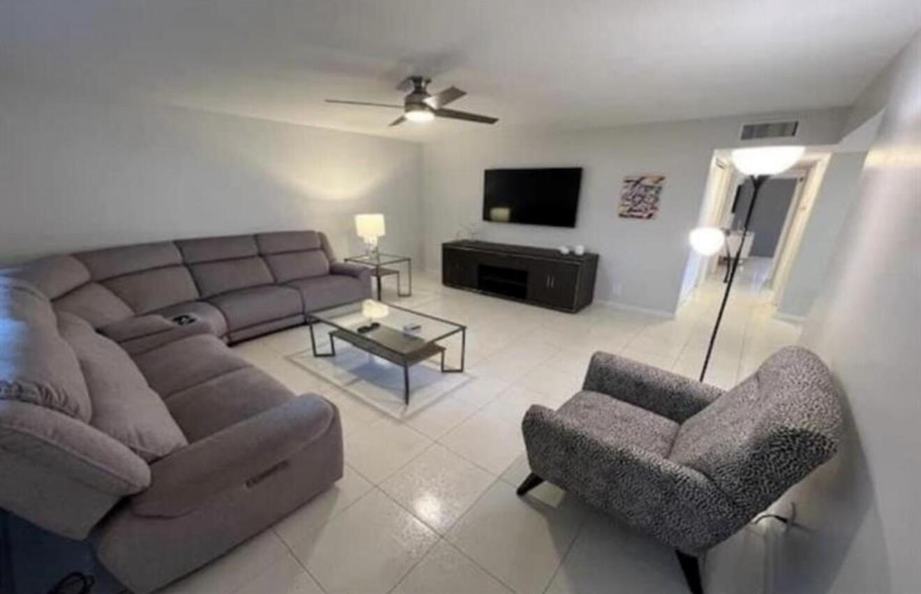 ASHLAND D CONDO - Residential Lease