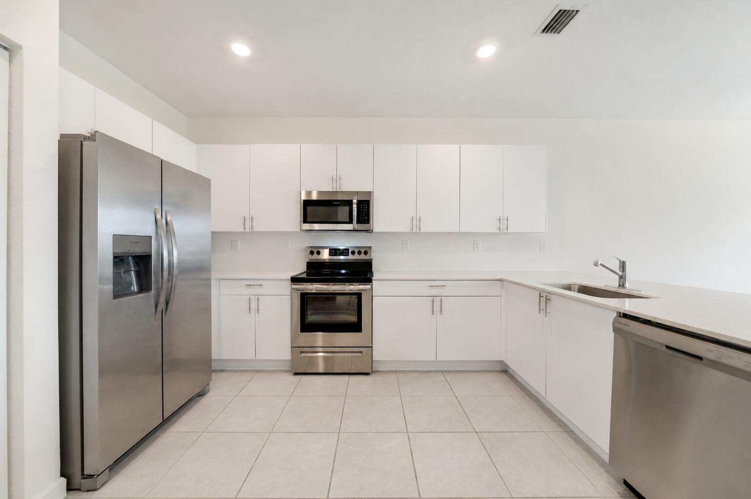 KENDALL ASSEMBLAGE SOUTH - Residential