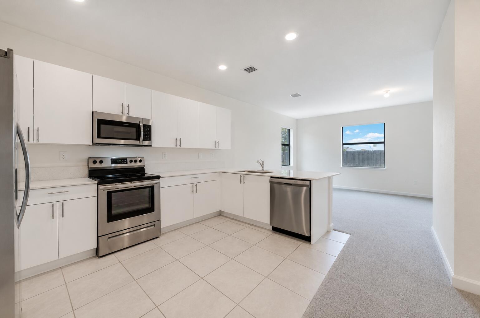 KENDALL ASSEMBLAGE SOUTH - Residential