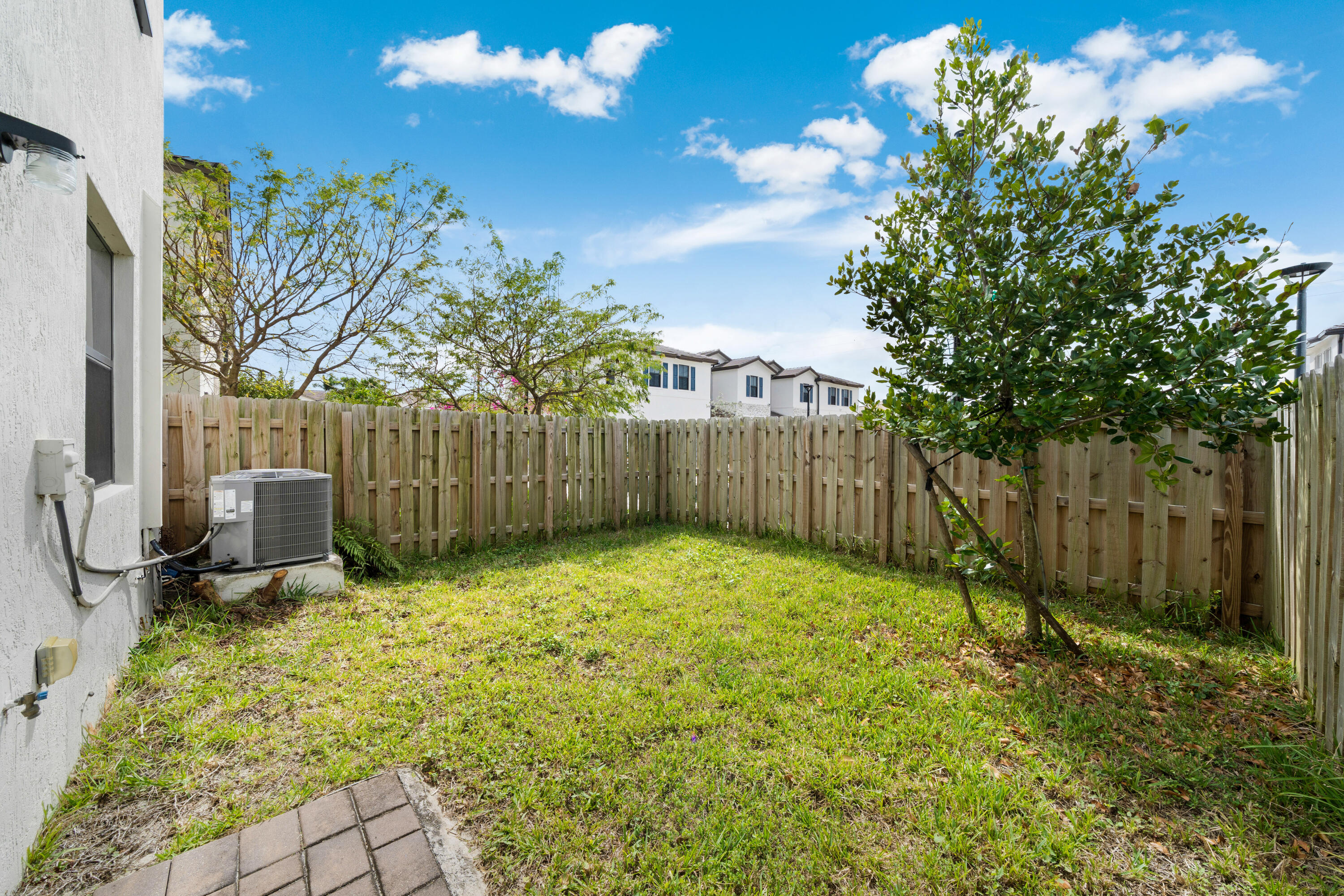 KENDALL ASSEMBLAGE SOUTH - Residential