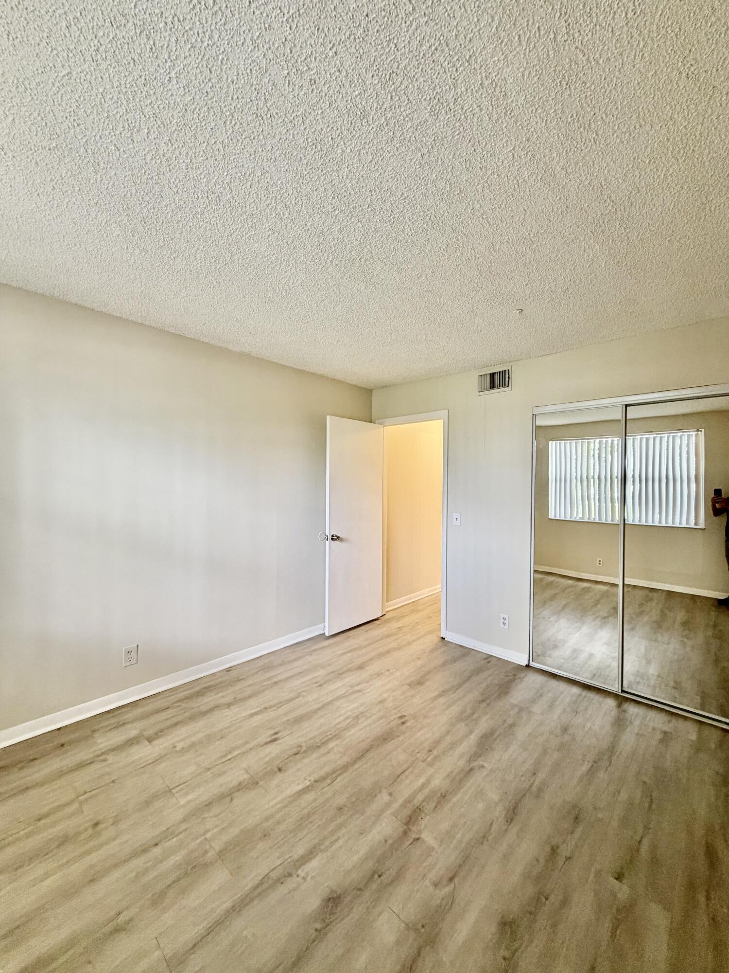 Edgewater - Residential Lease
