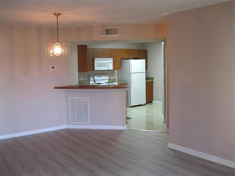 Edgewater - Residential Lease
