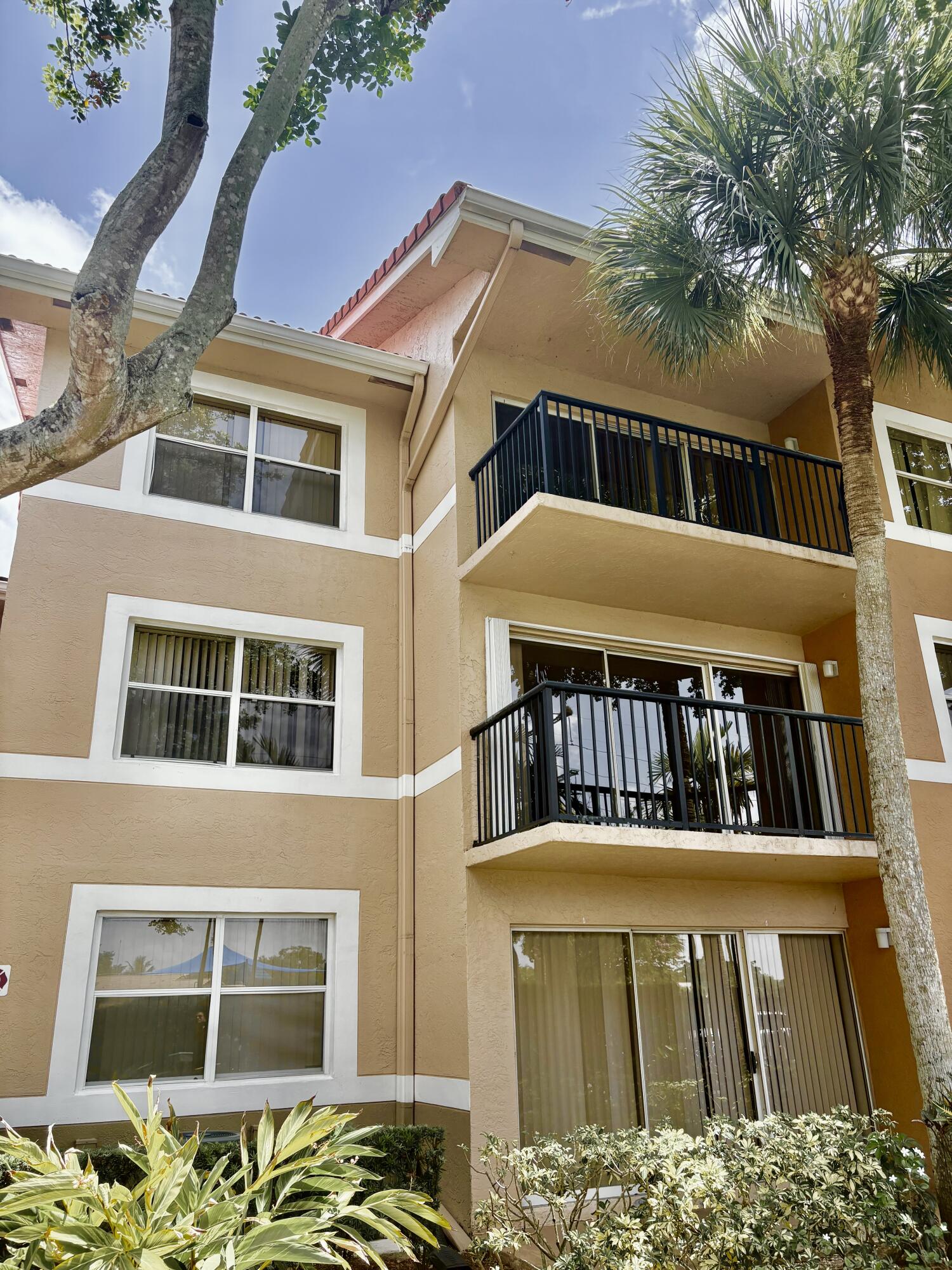 Edgewater - Residential Lease