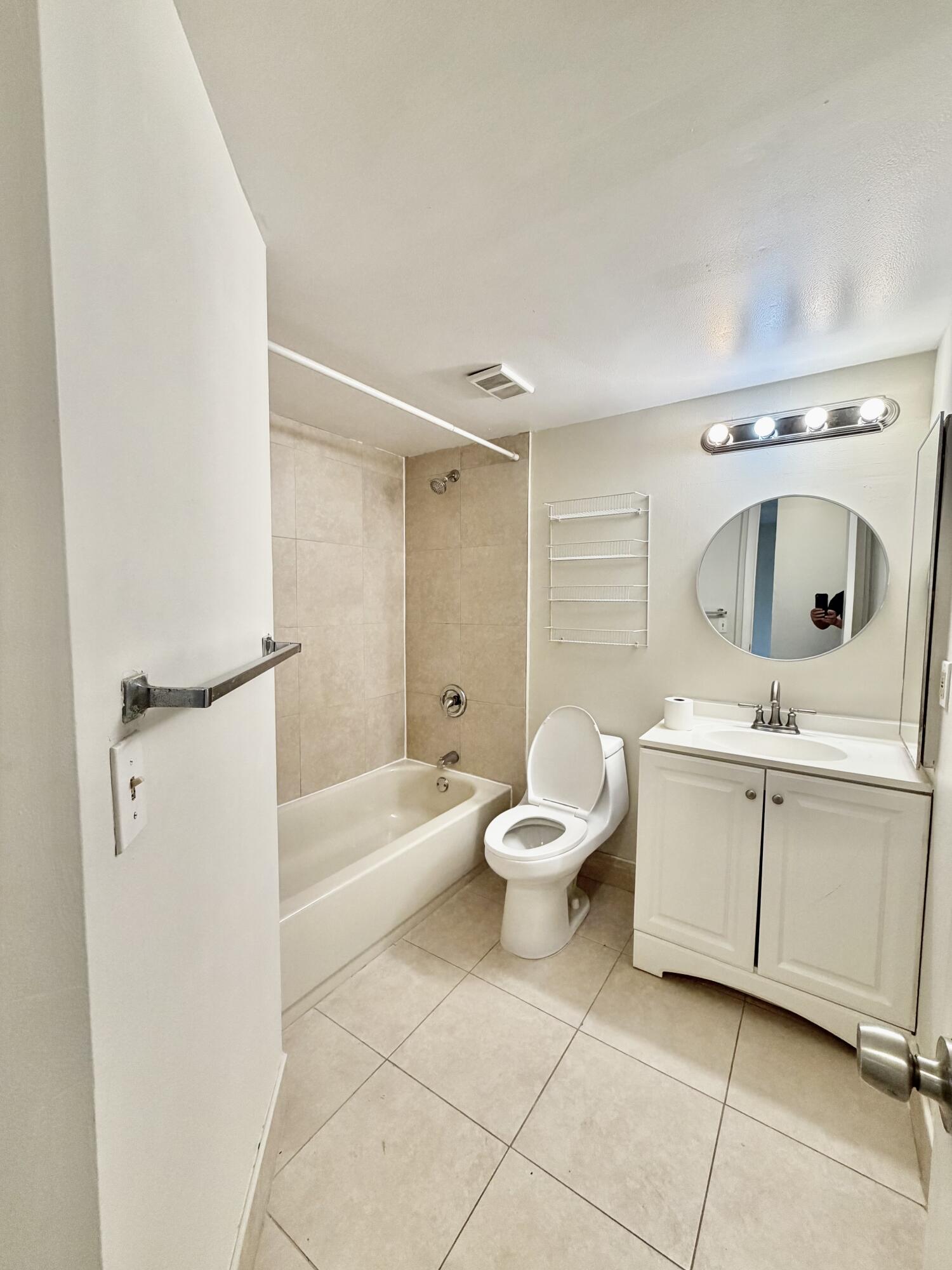 Edgewater - Residential Lease