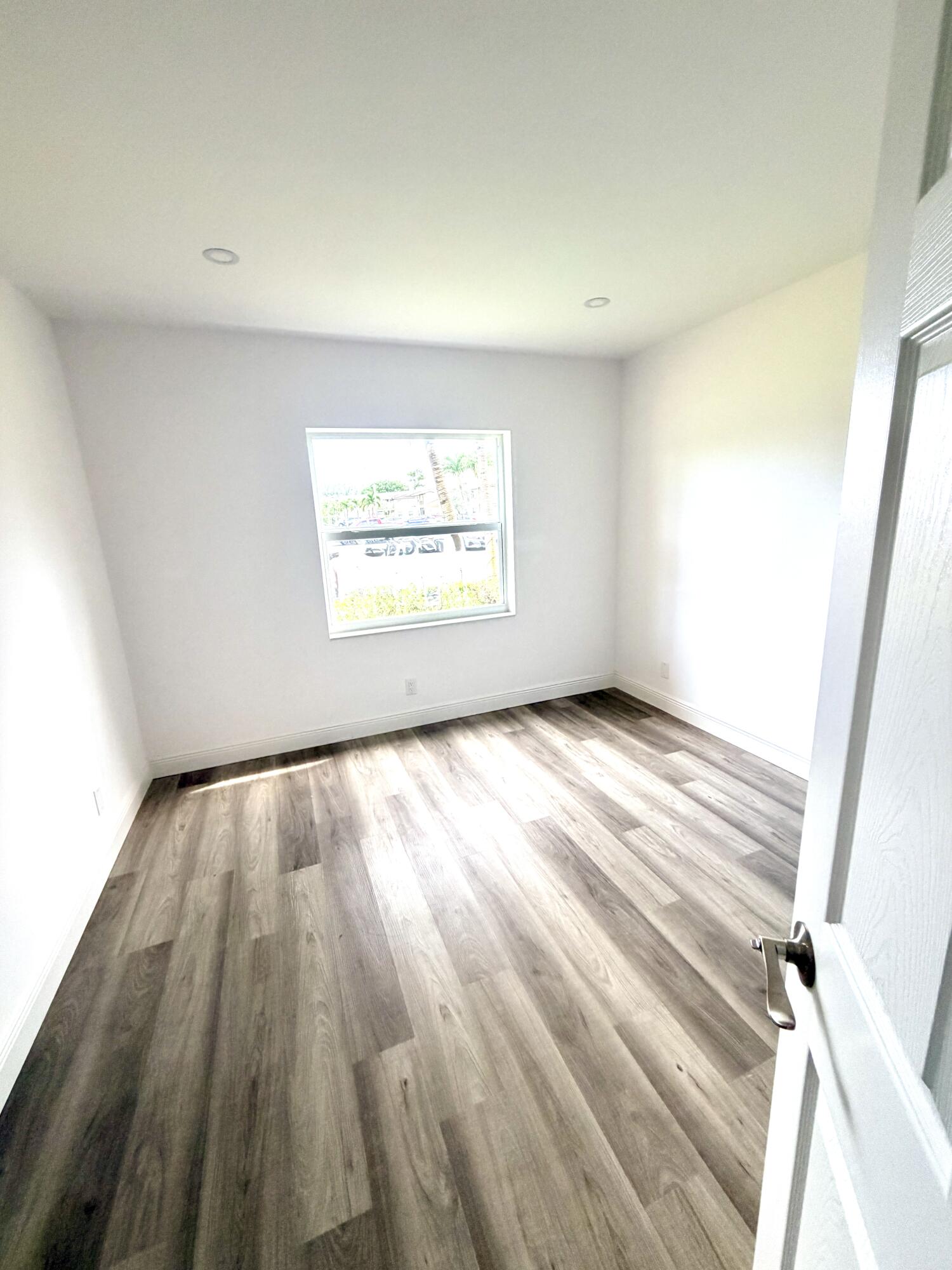 ABBEY PARK GARDENS I CONDO - Residential Lease