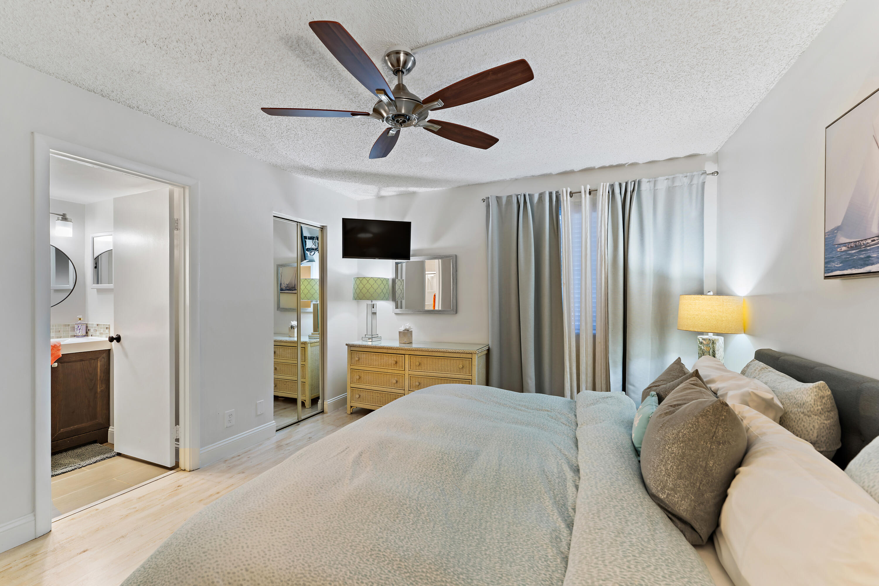SEA RISE CONDO - Residential Lease