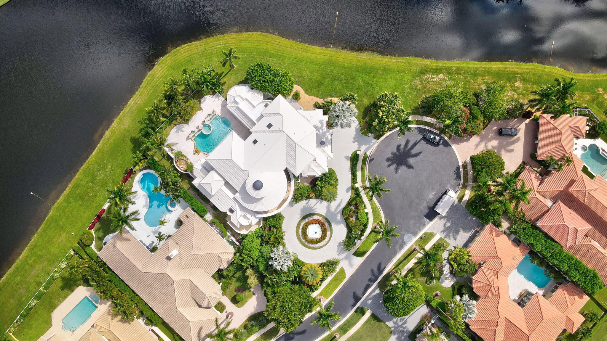 HOLLOWS / POLO CLUB - Residential
