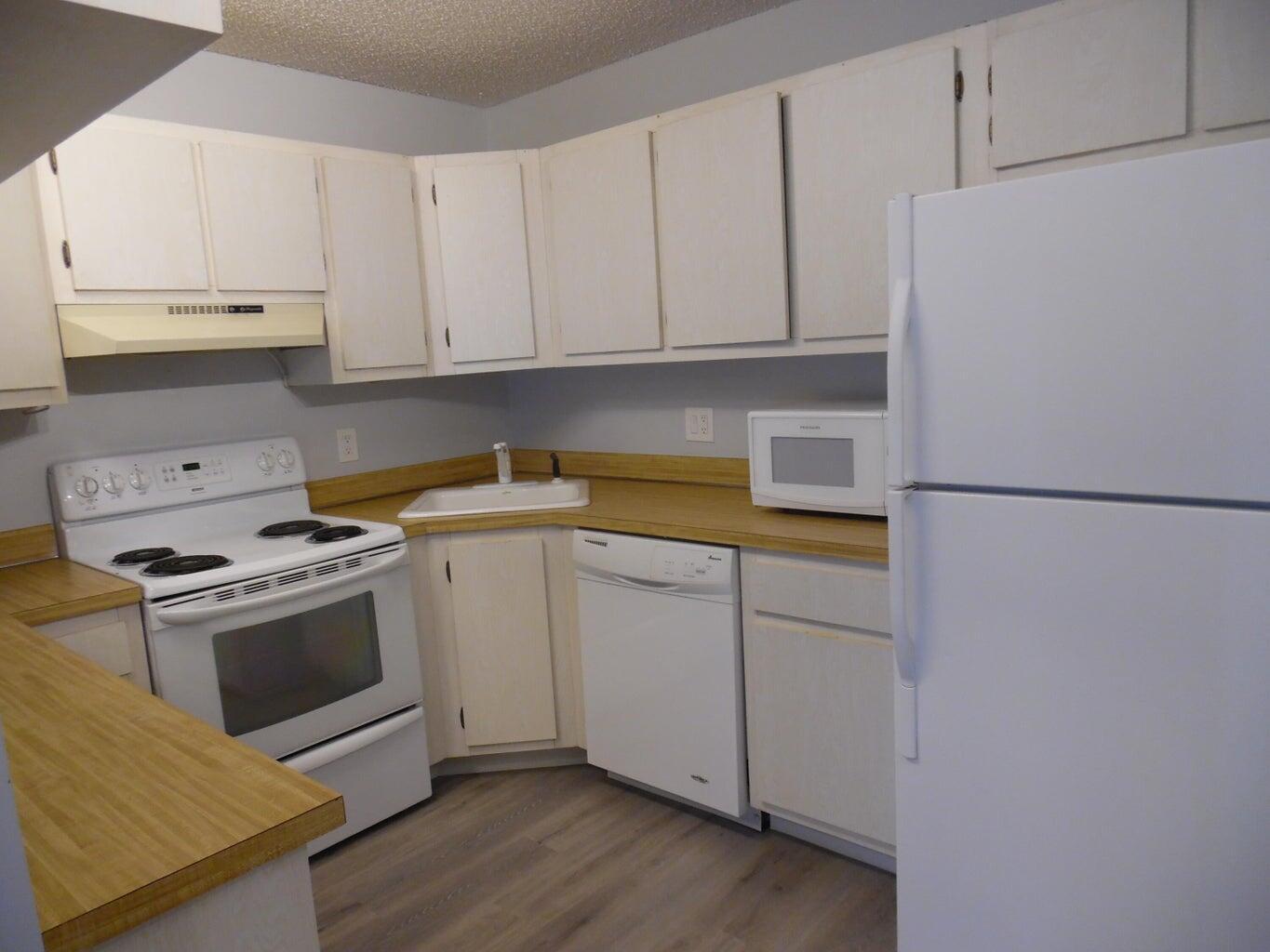 PINE RIDGE NORTH I CONDO - Residential Lease