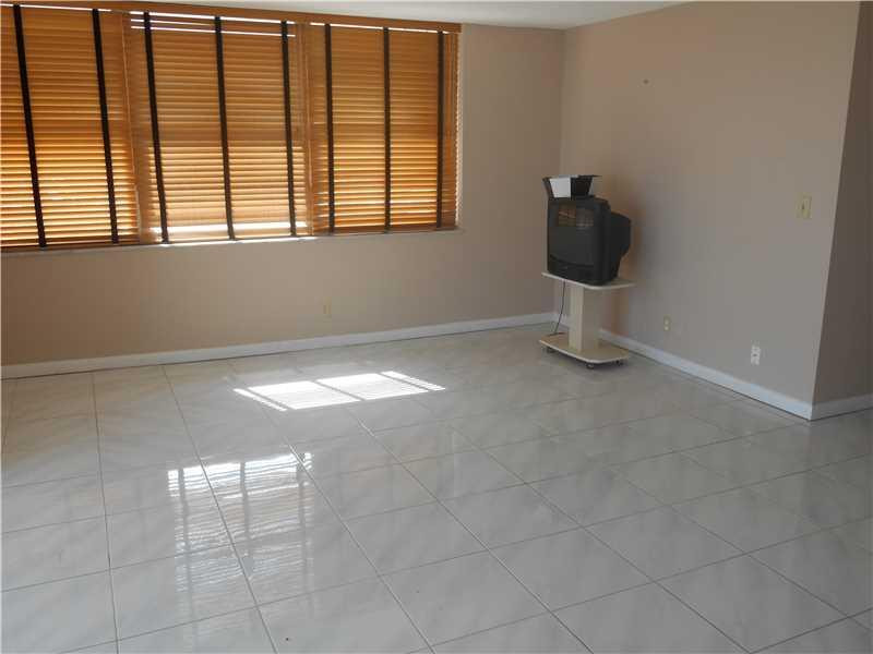 POMPANO BEACH CLUB CONDO - Residential