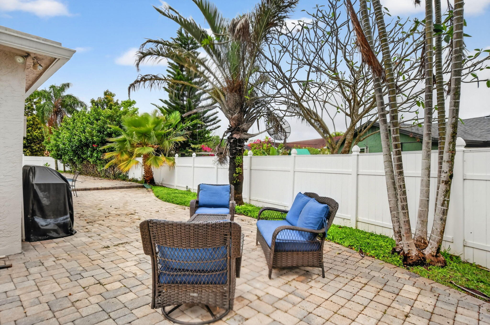SANDALFOOT COVE SEC 11 - Residential
