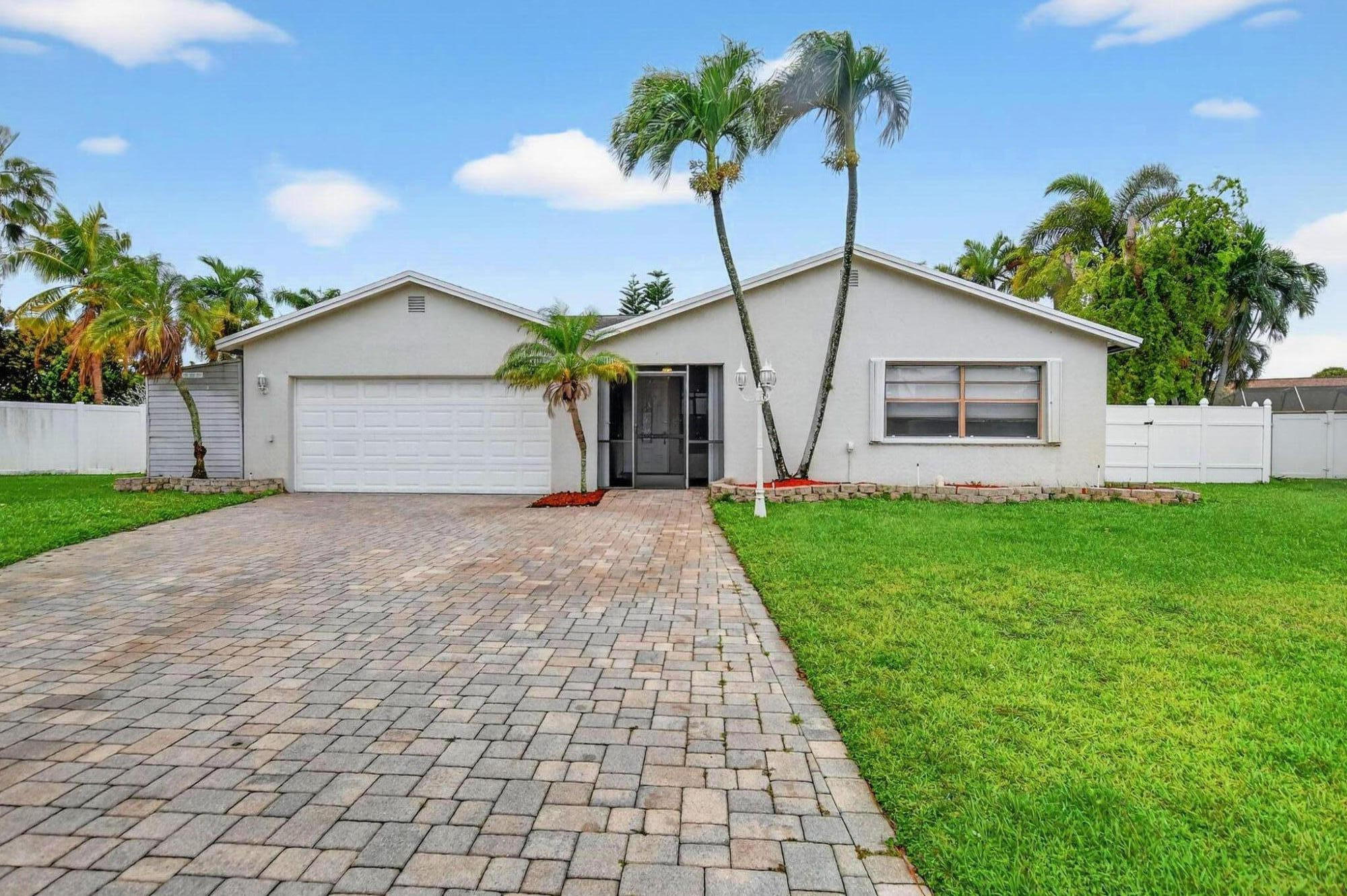 SANDALFOOT COVE SEC 11 - Residential