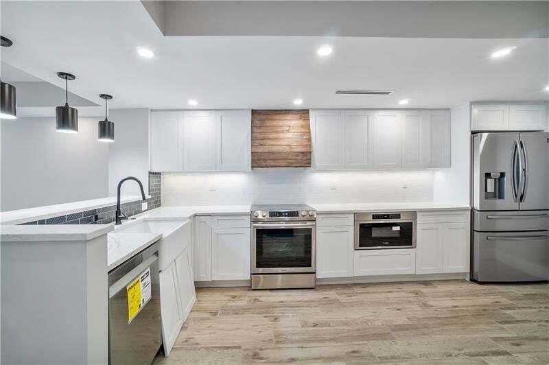 OCEAN TOWNHOUSES CONDO - Residential