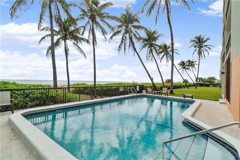 OCEAN TOWNHOUSES CONDO - Residential