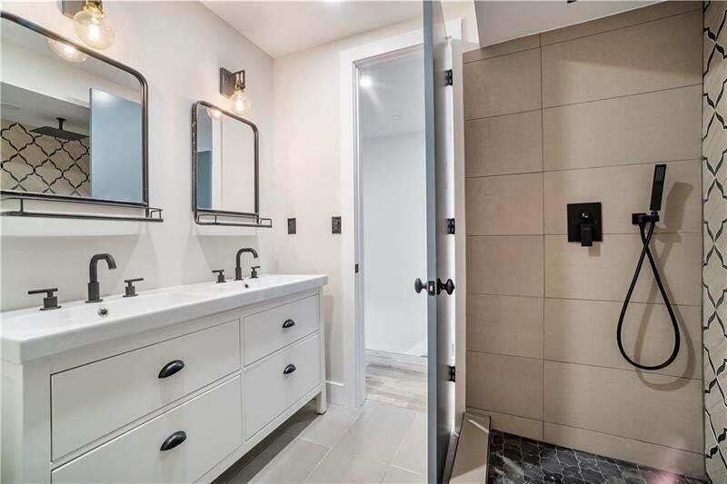 OCEAN TOWNHOUSES CONDO - Residential