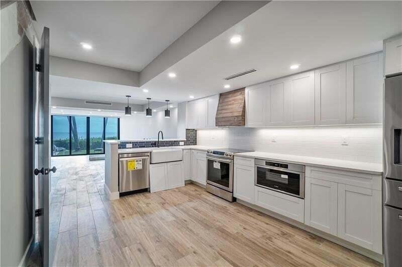 OCEAN TOWNHOUSES CONDO - Residential