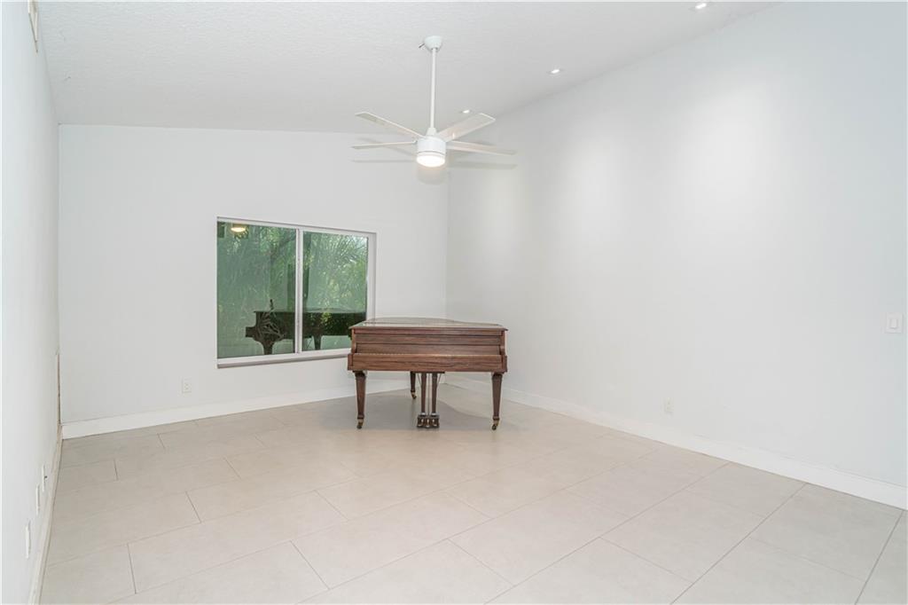 Acreage & Unrec - Residential