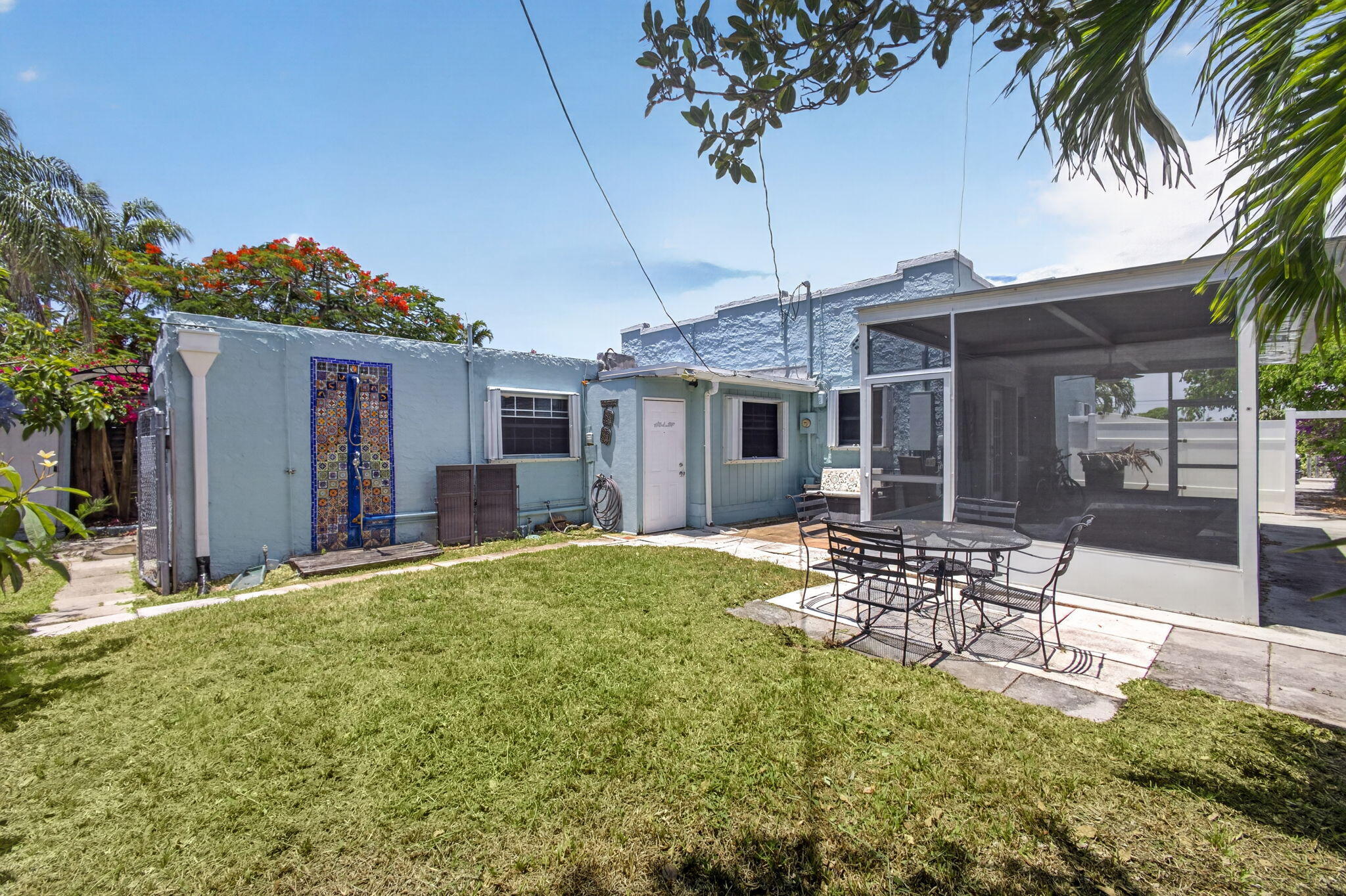 NORTH LAKE WORTH - Residential