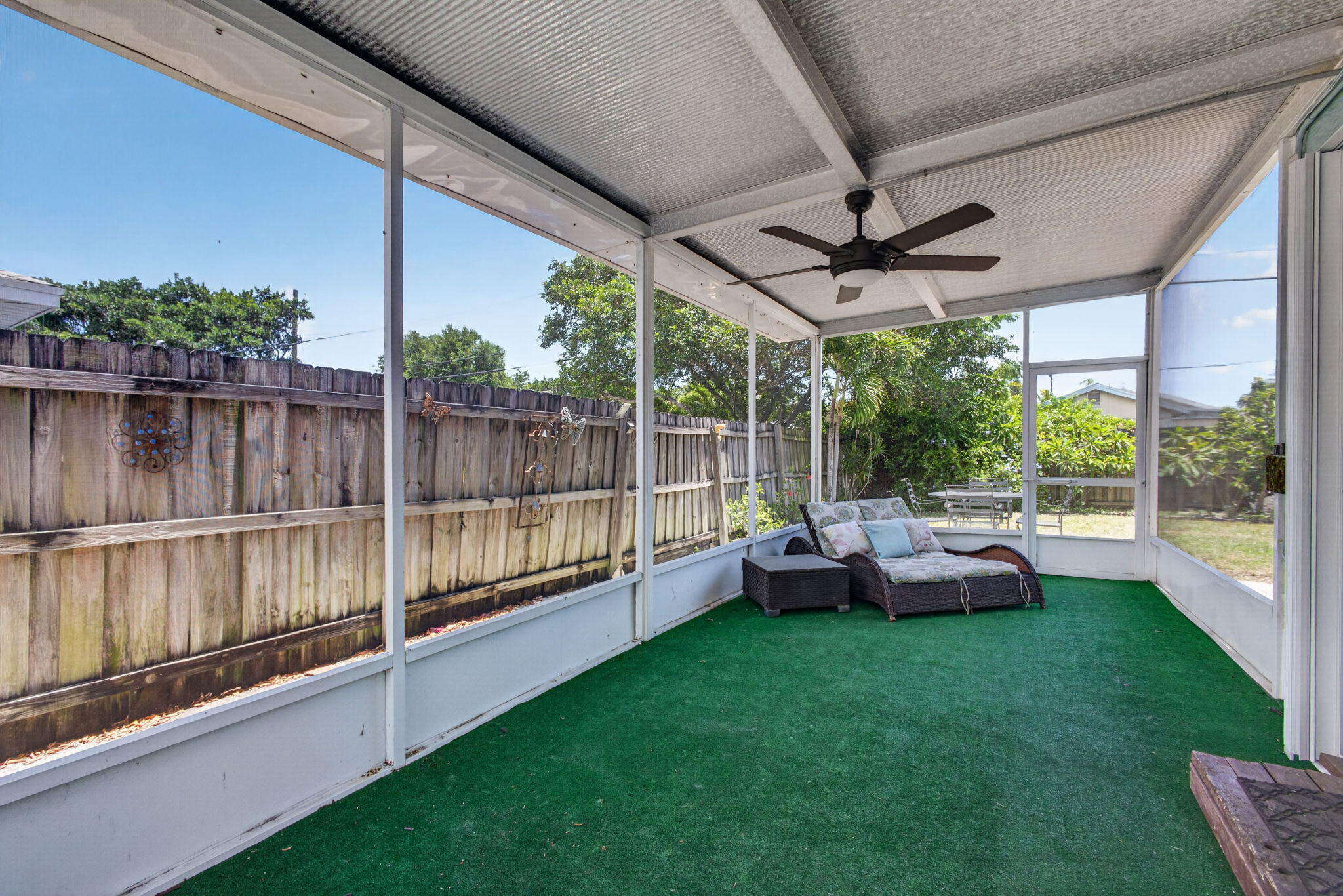 NORTH LAKE WORTH - Residential
