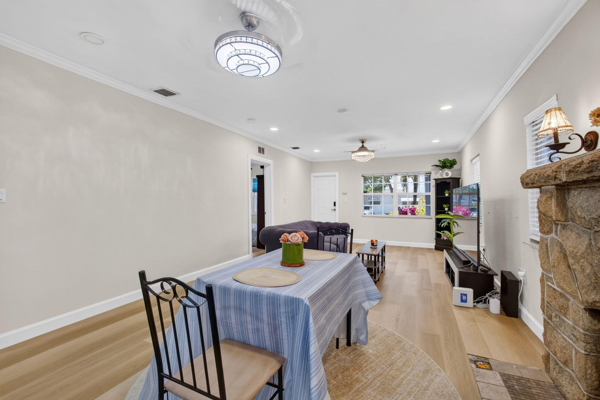 NORTH LAKE WORTH - Residential