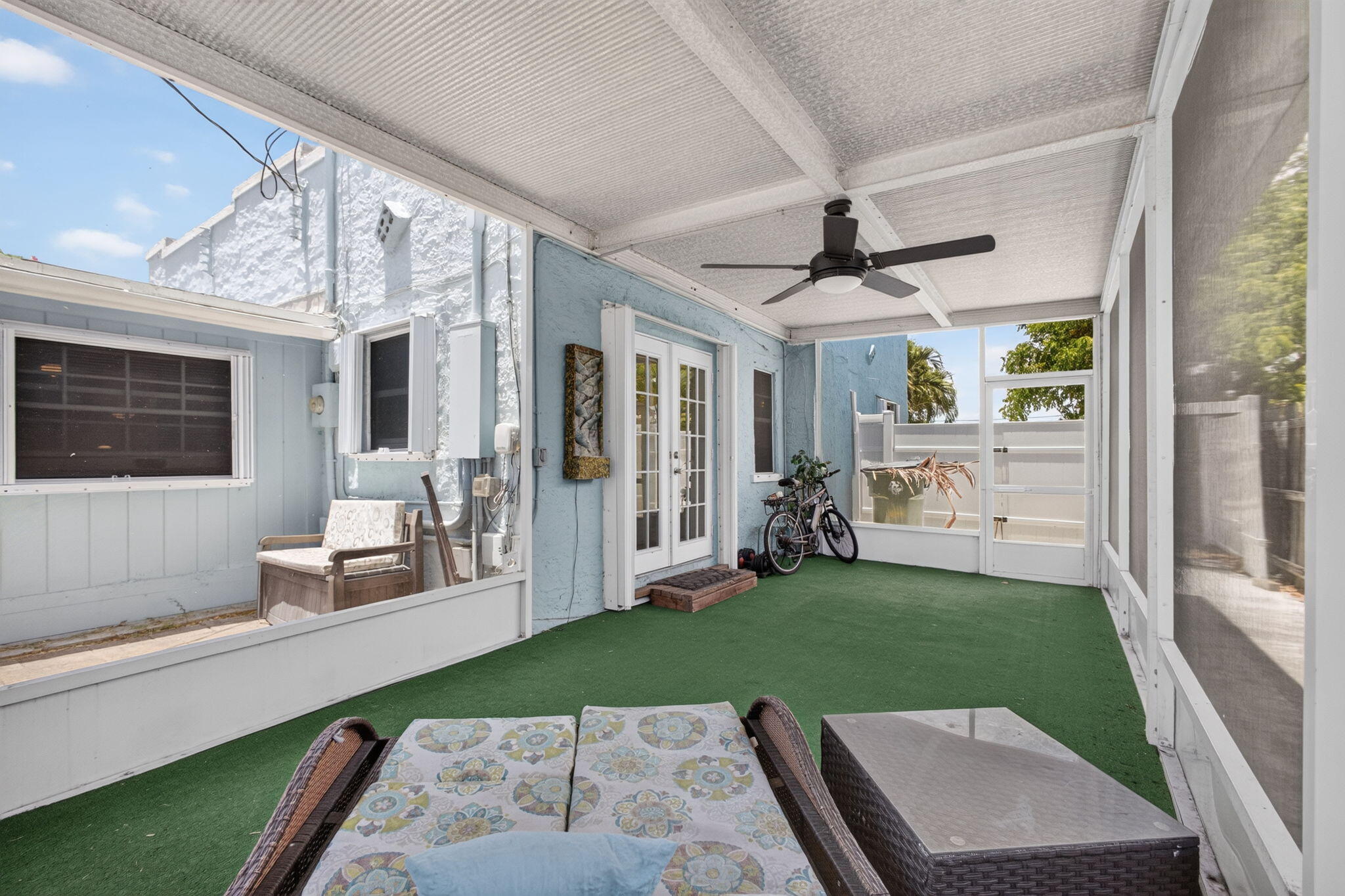 NORTH LAKE WORTH - Residential