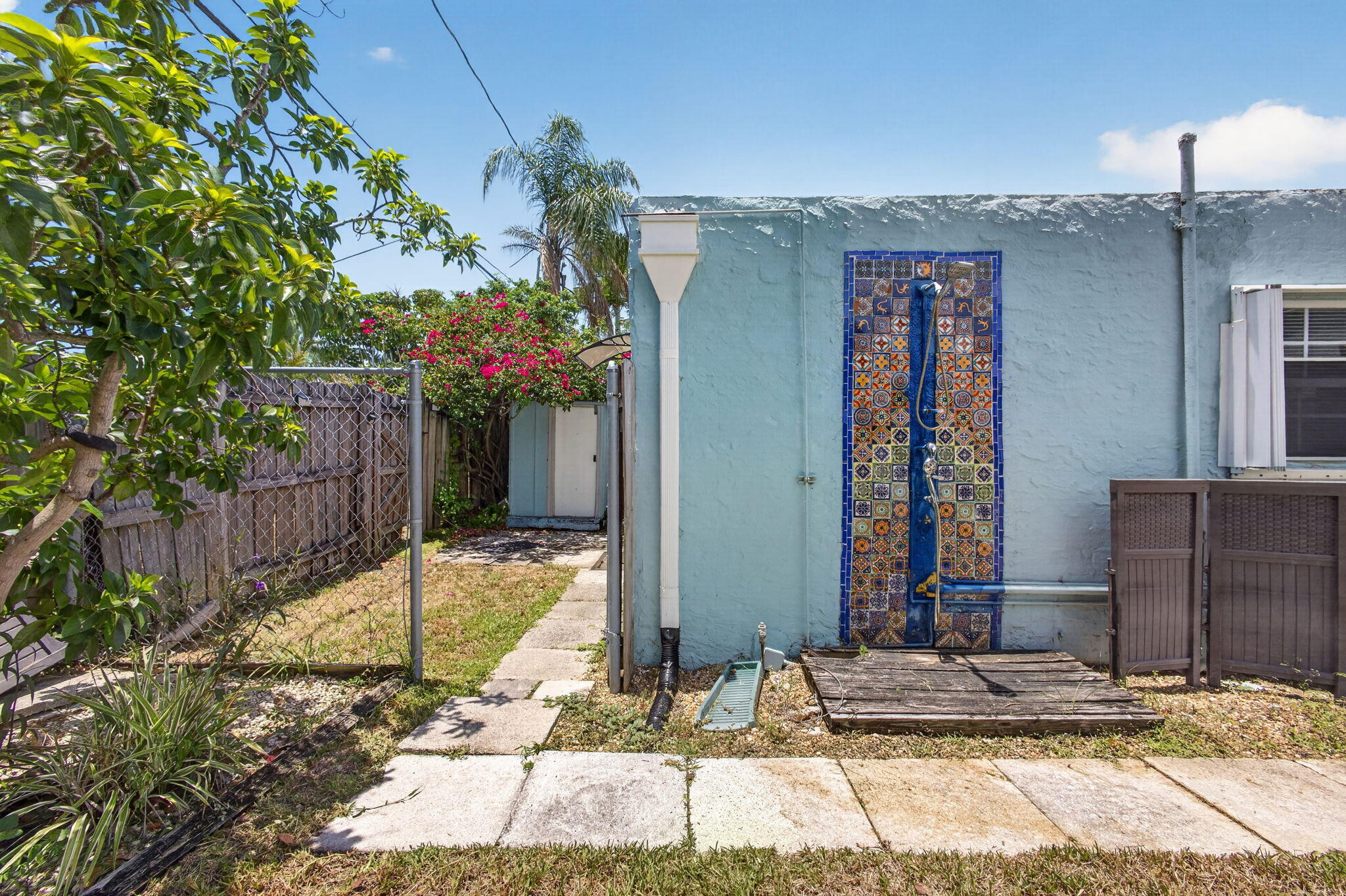 NORTH LAKE WORTH - Residential