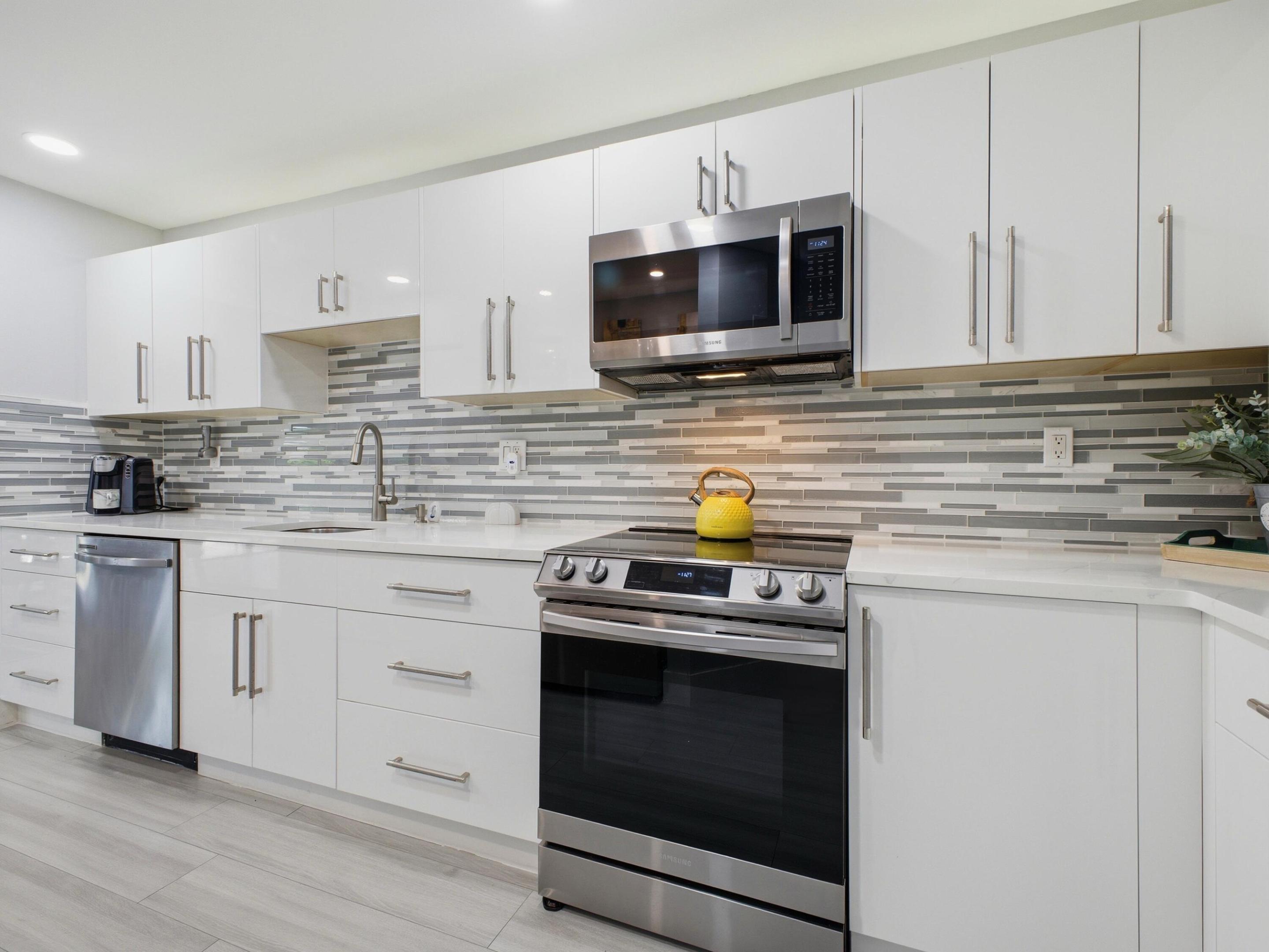 CYPRESS POINT VILLAS - Residential