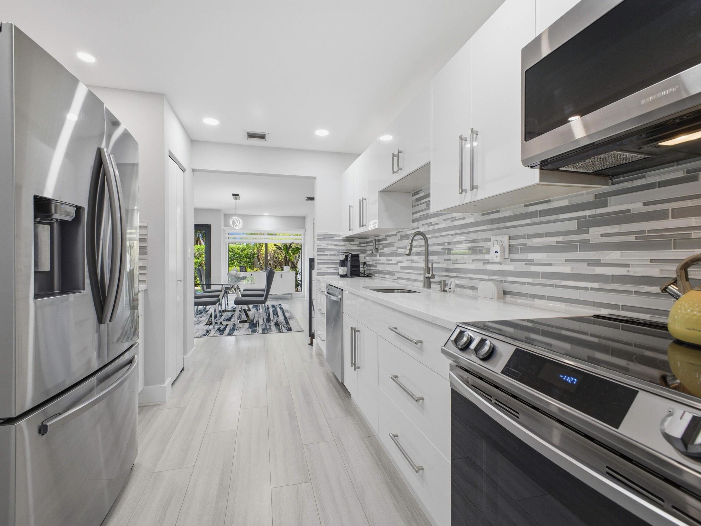 CYPRESS POINT VILLAS - Residential