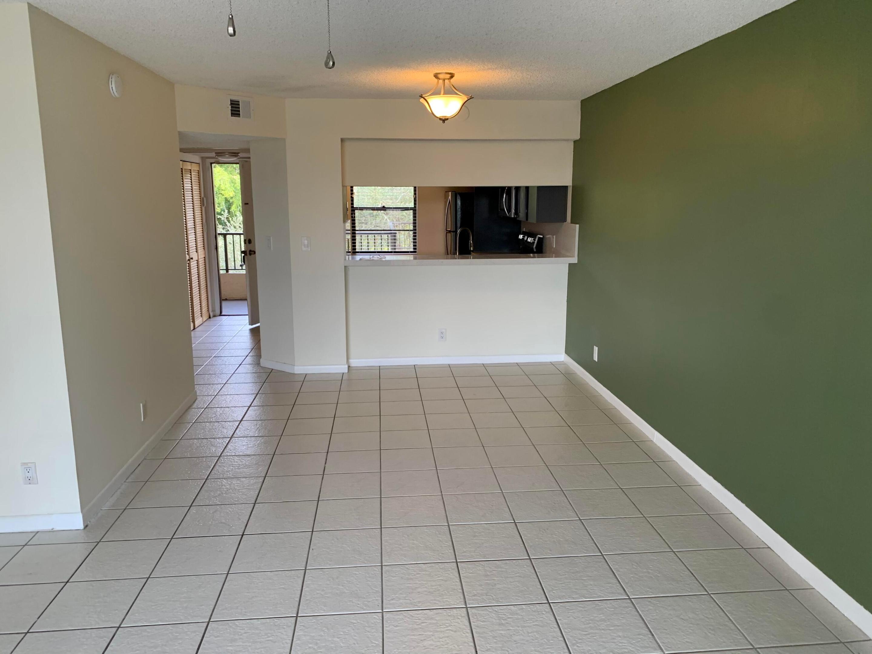 PLANTATION RACQUET CLUB - Residential