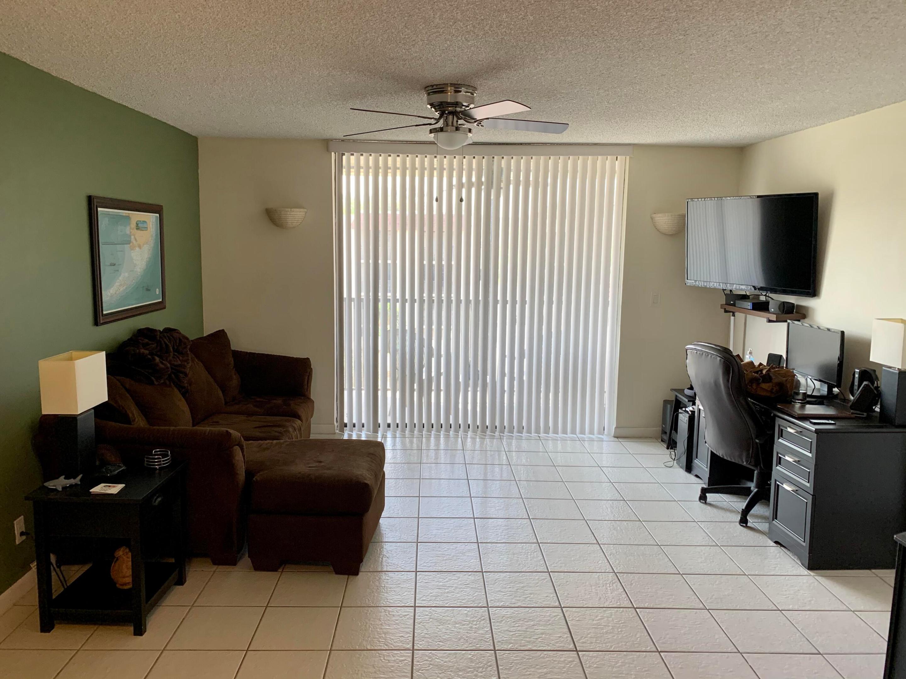 PLANTATION RACQUET CLUB - Residential