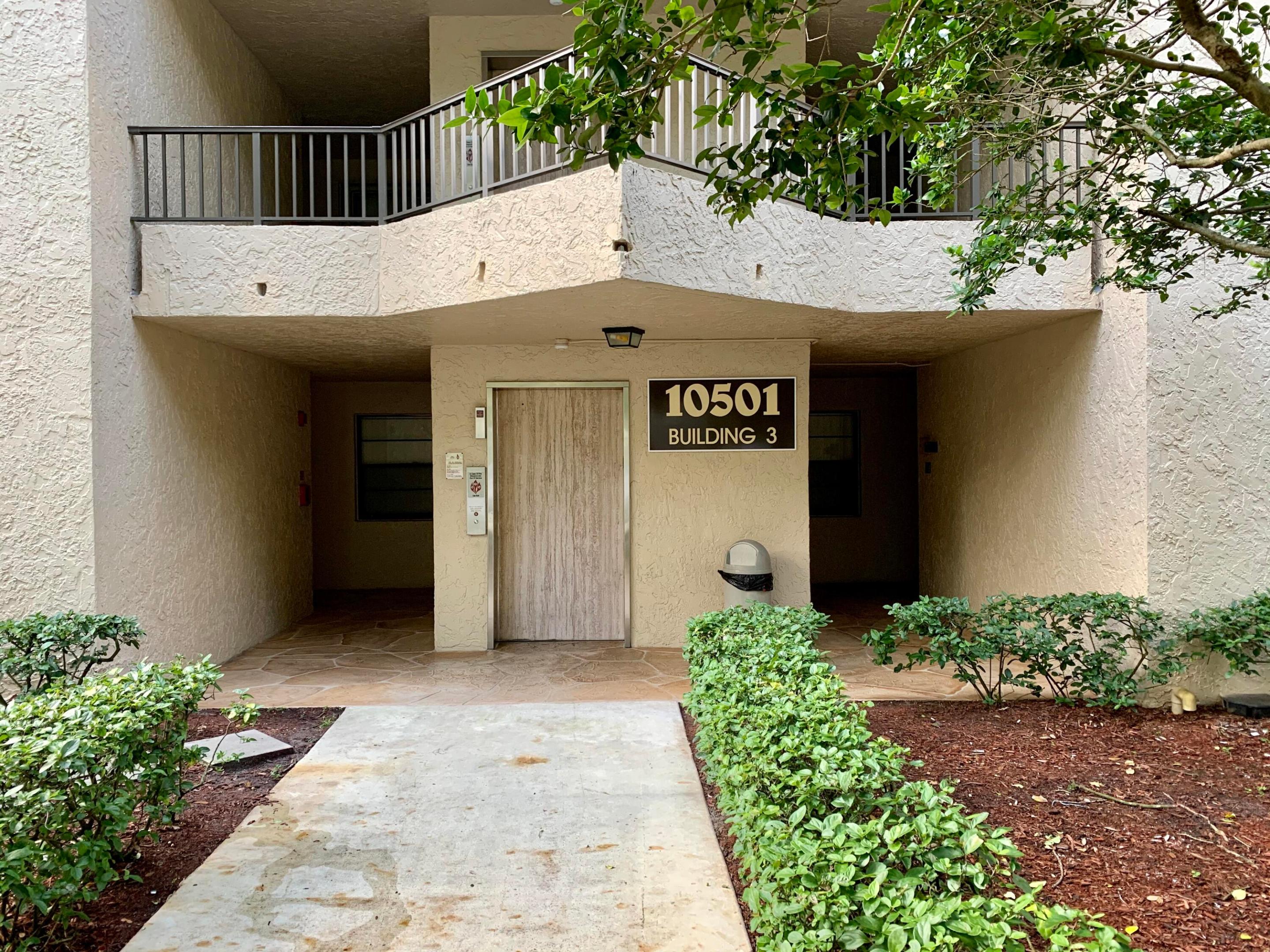 PLANTATION RACQUET CLUB - Residential