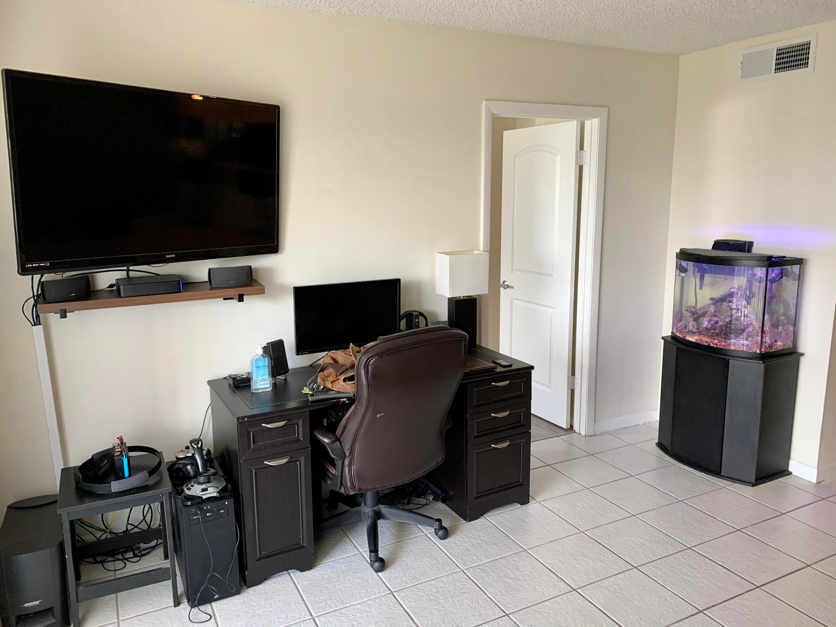 PLANTATION RACQUET CLUB - Residential