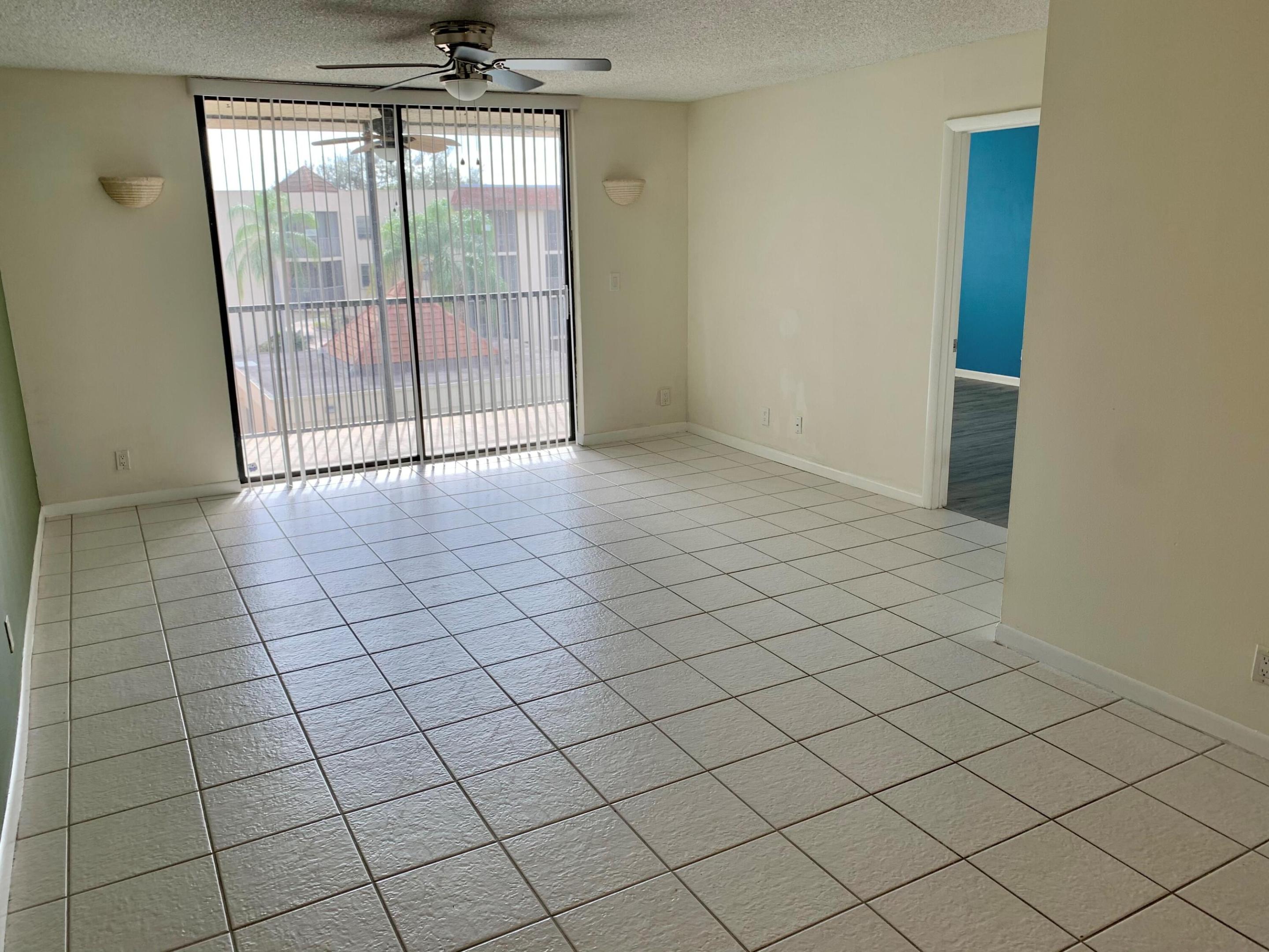 PLANTATION RACQUET CLUB - Residential